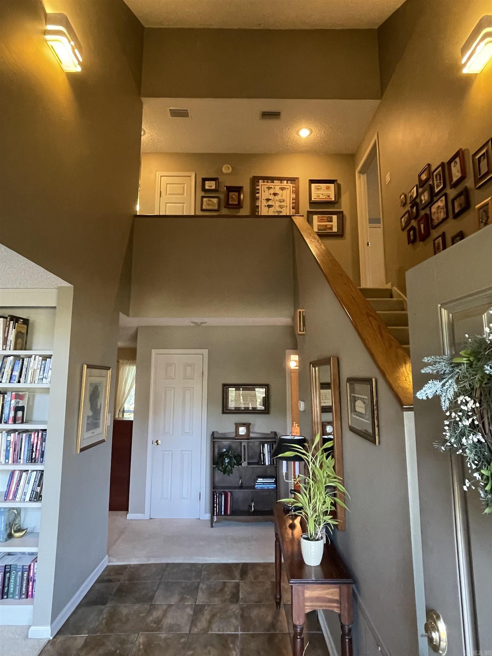 QUAIL CREEK EST - Residential