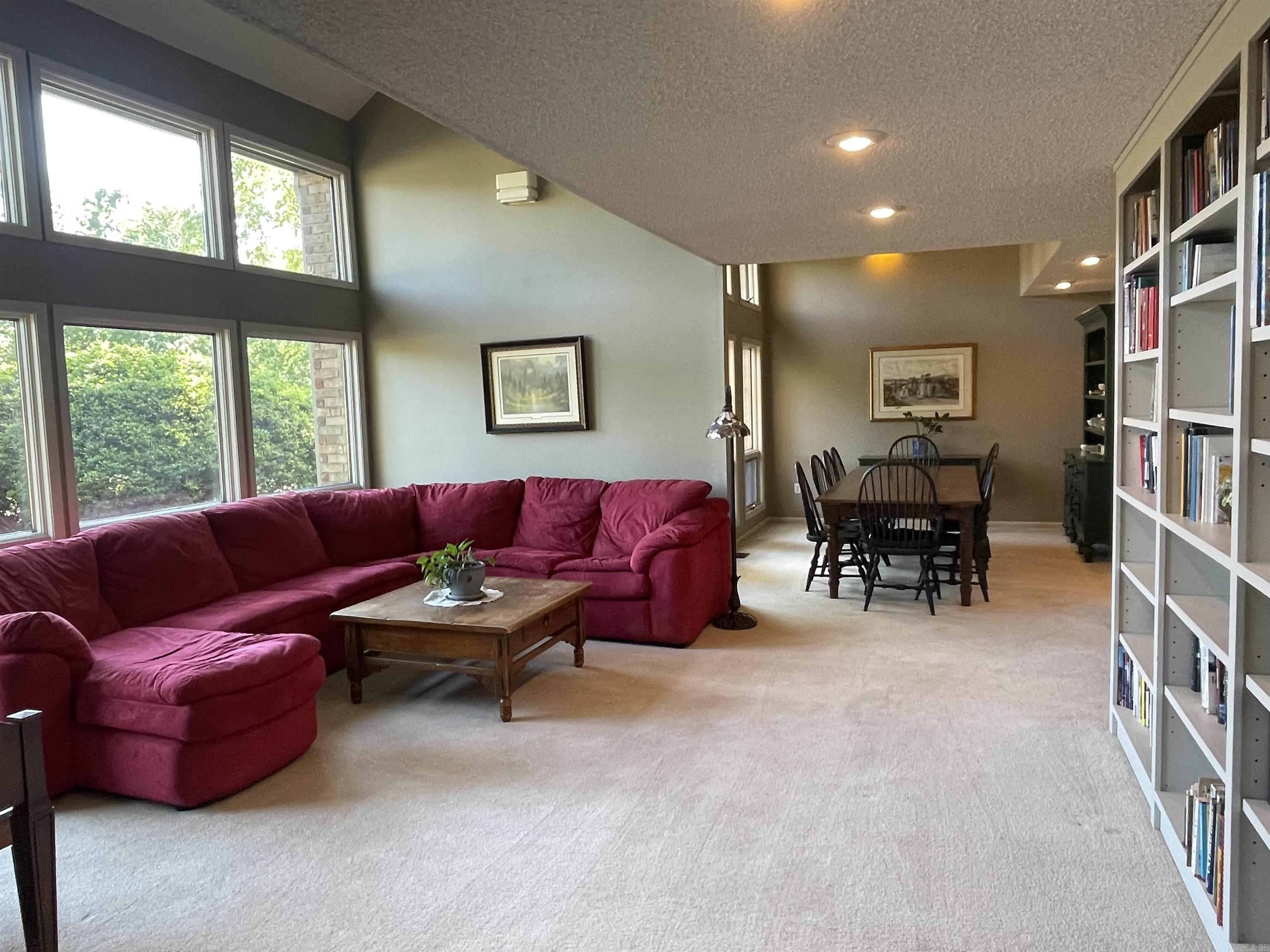 QUAIL CREEK EST - Residential