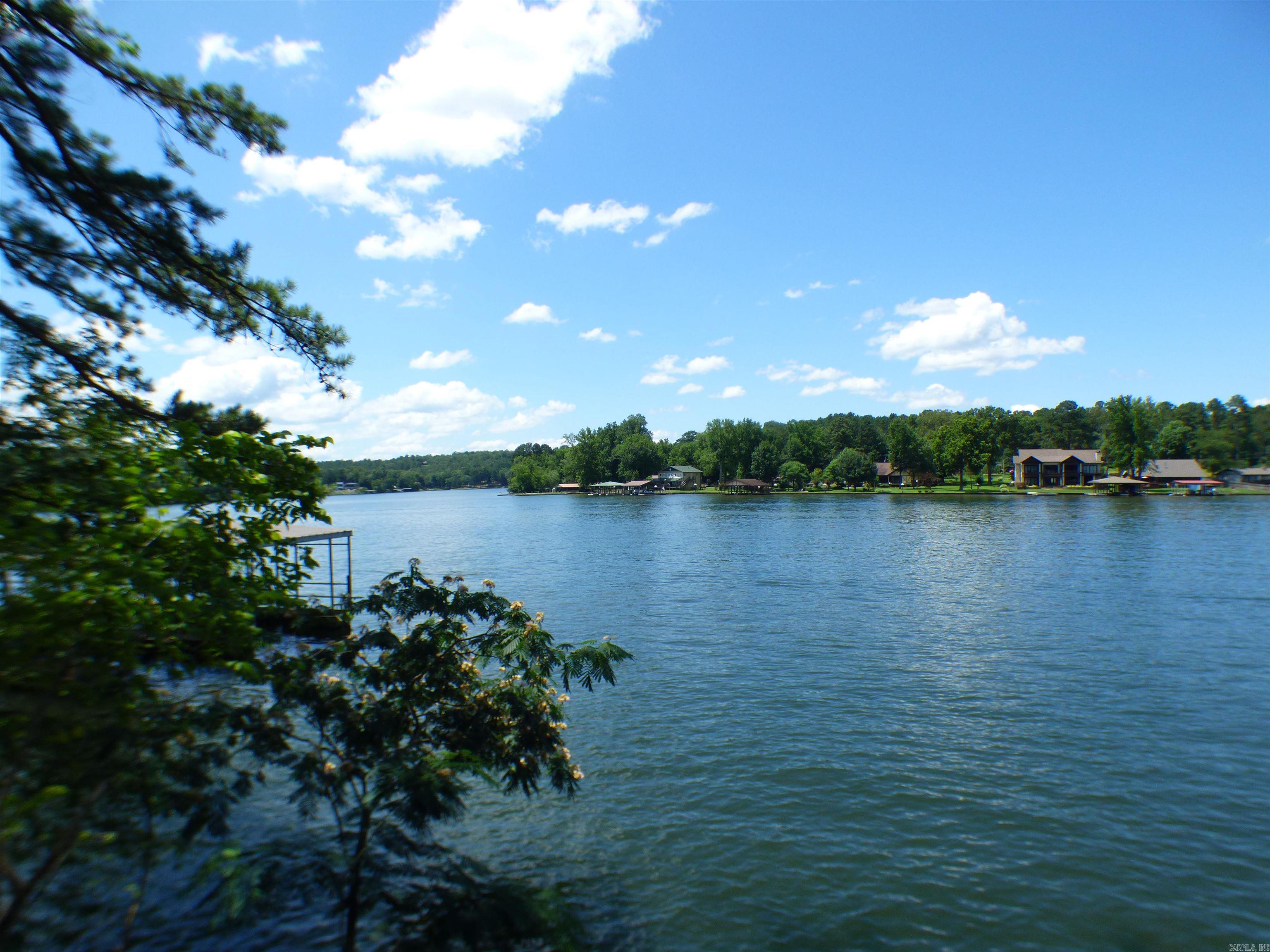 La Ho Heights - Land