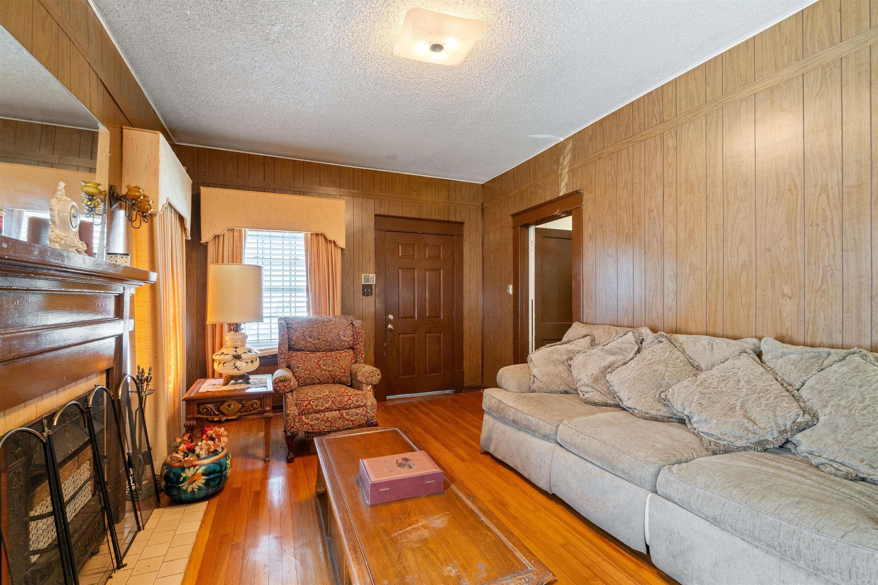 WORTHEN W B - Residential