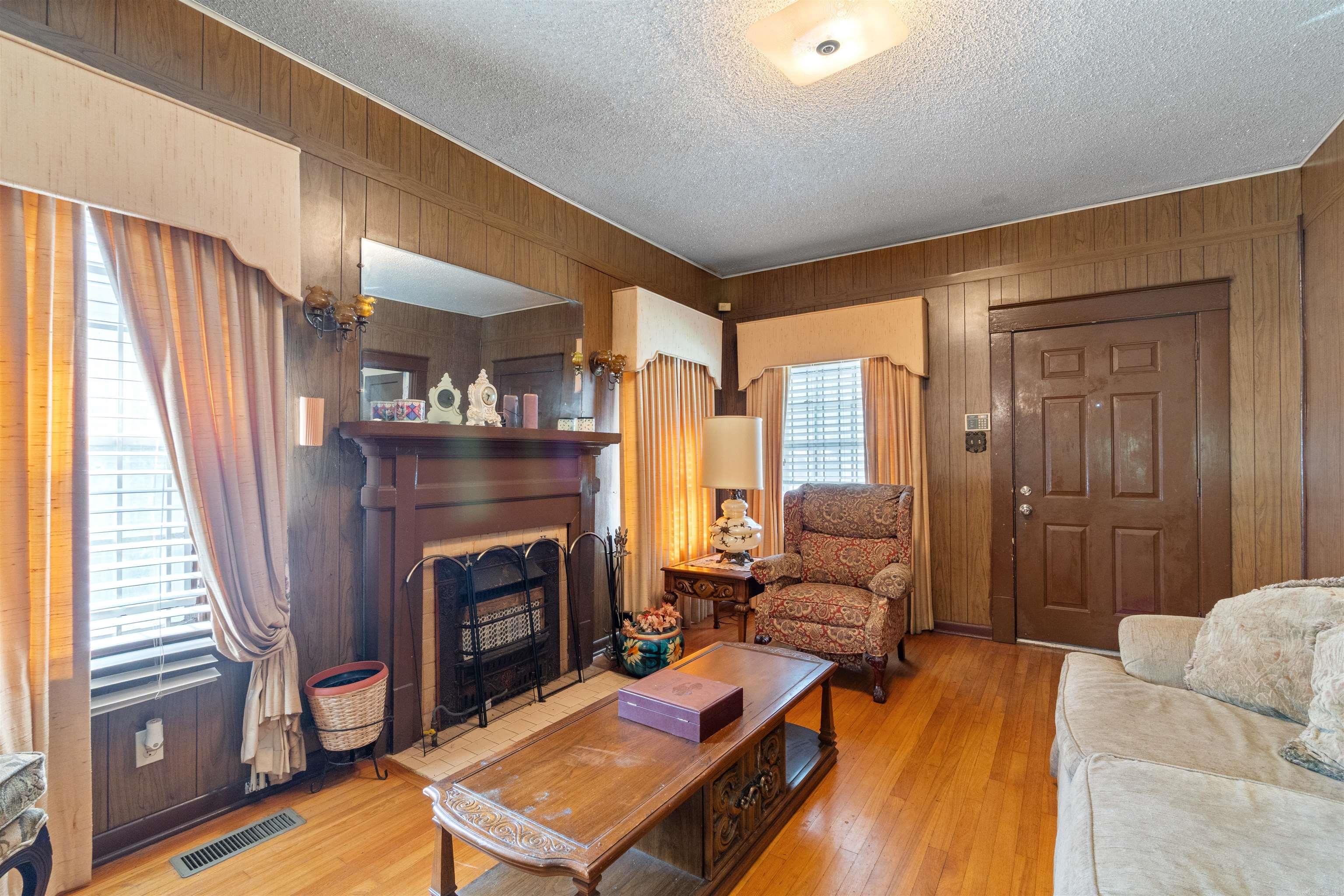 WORTHEN W B - Residential