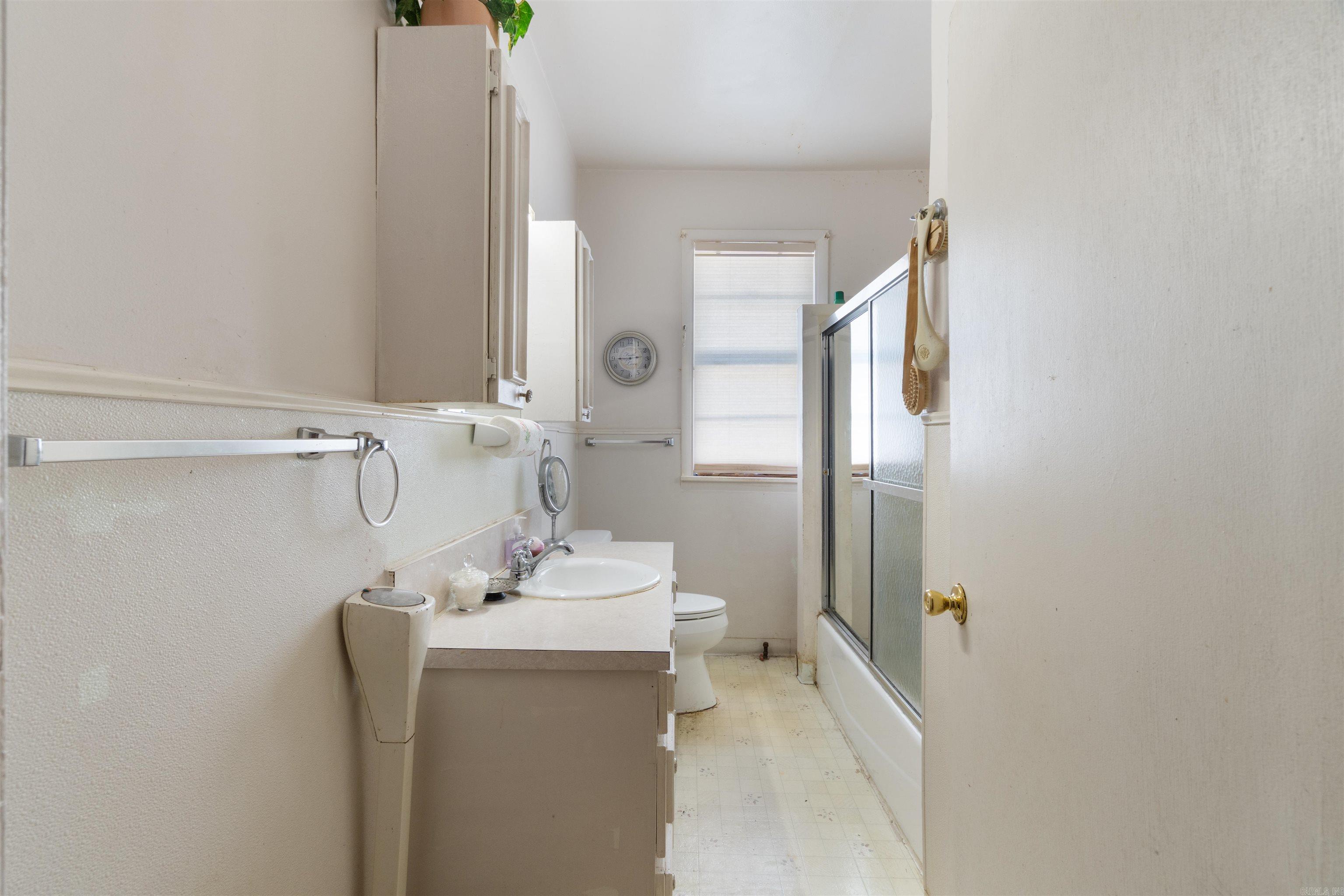 WORTHEN W B - Residential