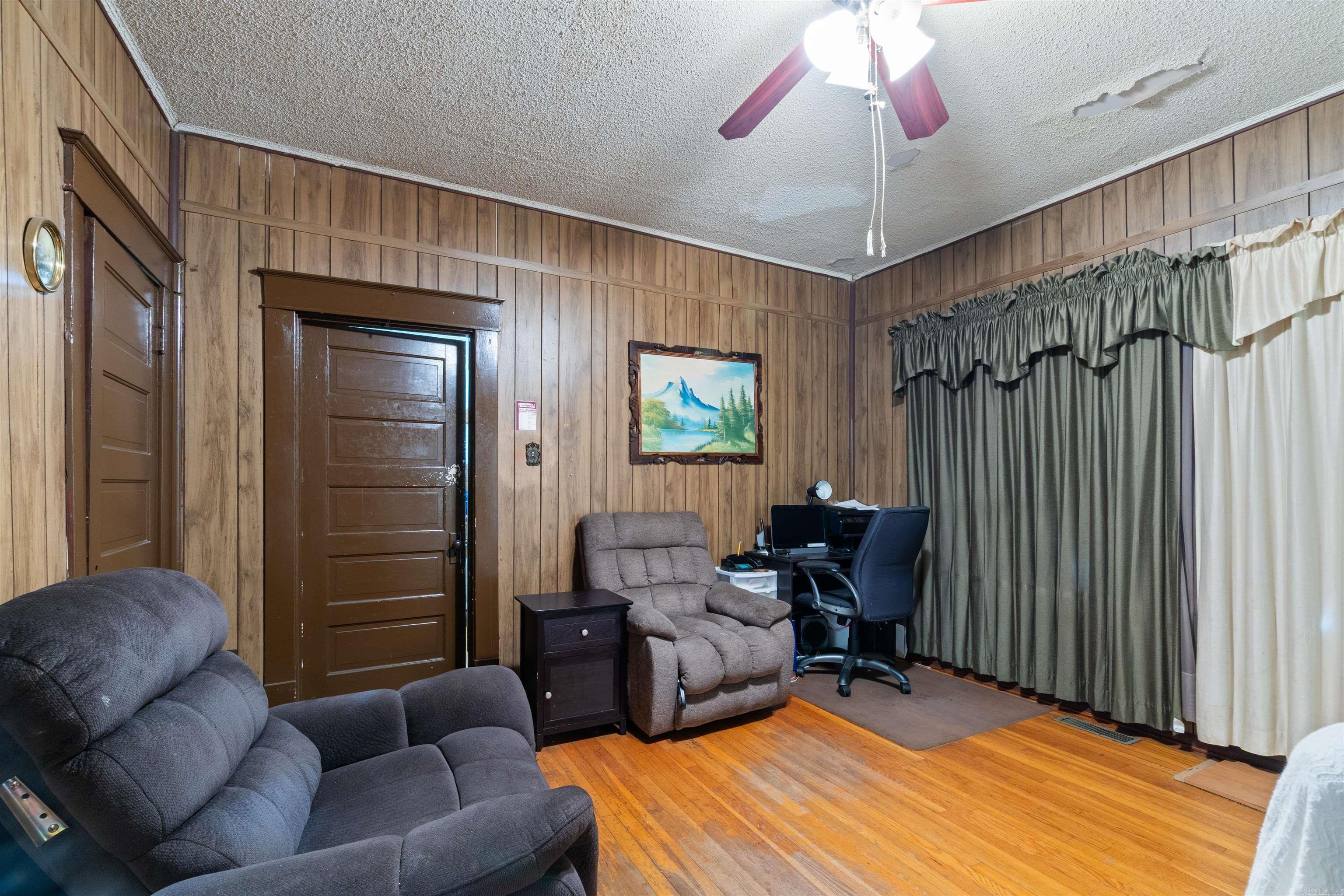 WORTHEN W B - Residential