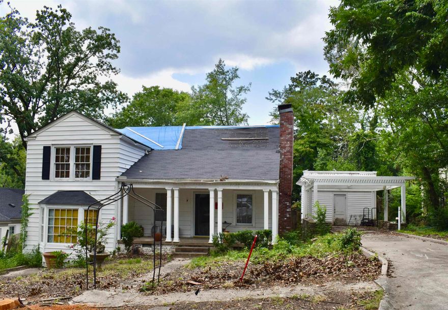 HOUSE BEING TORN DOWN. SOLD FOR LAND ONLY.