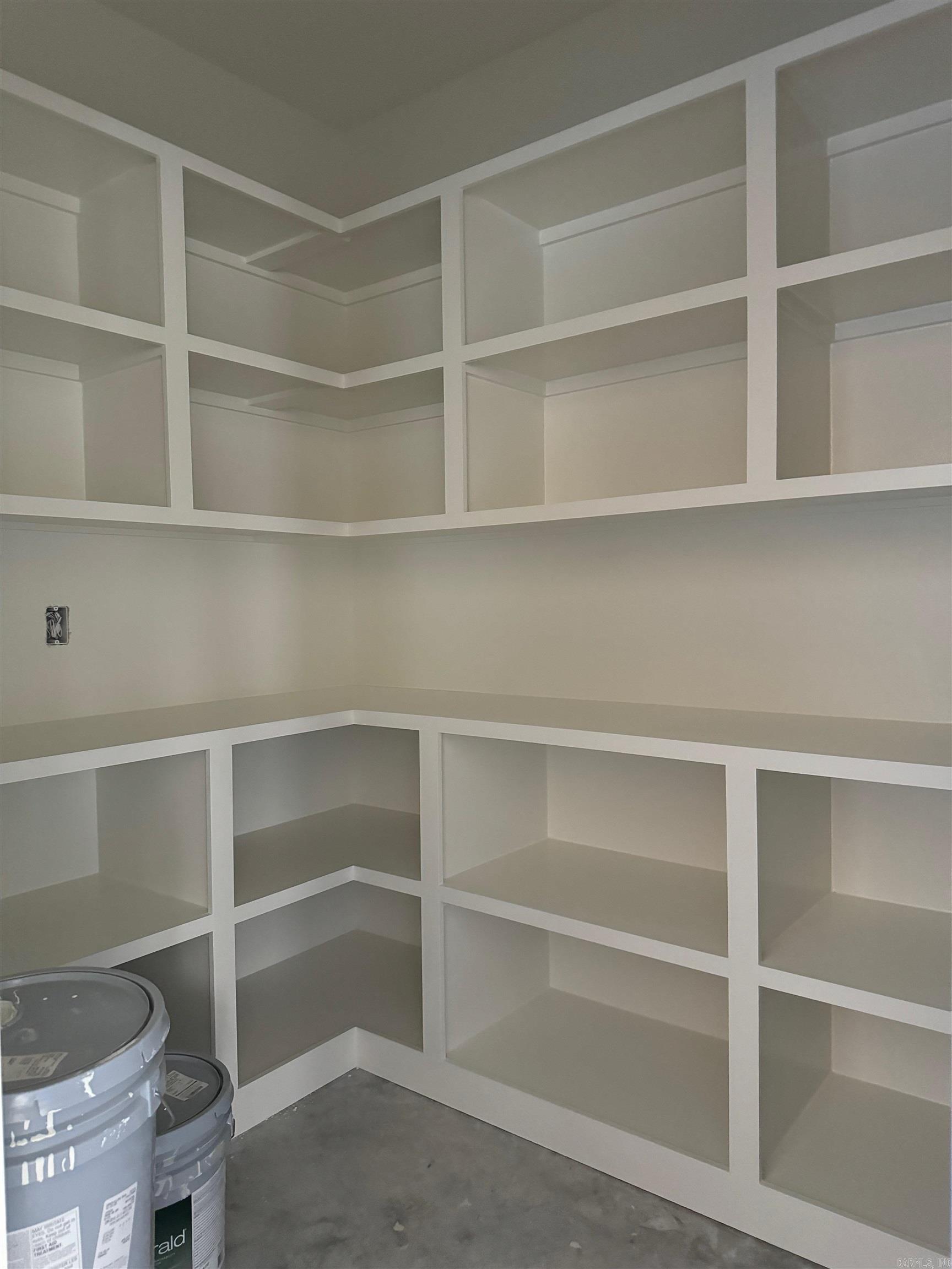 EAST MEADOW - Residential