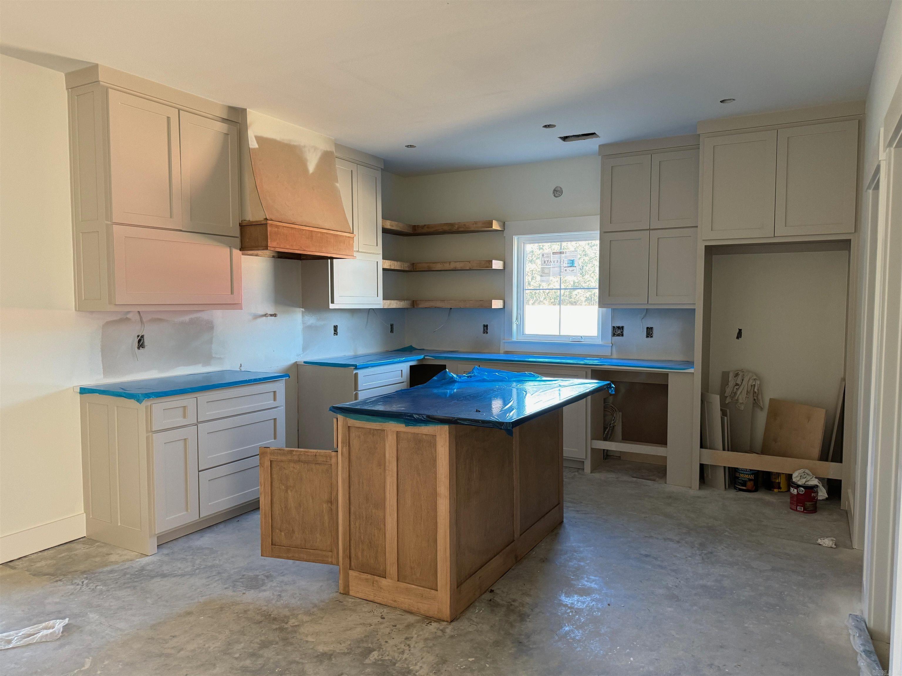 EAST MEADOW - Residential