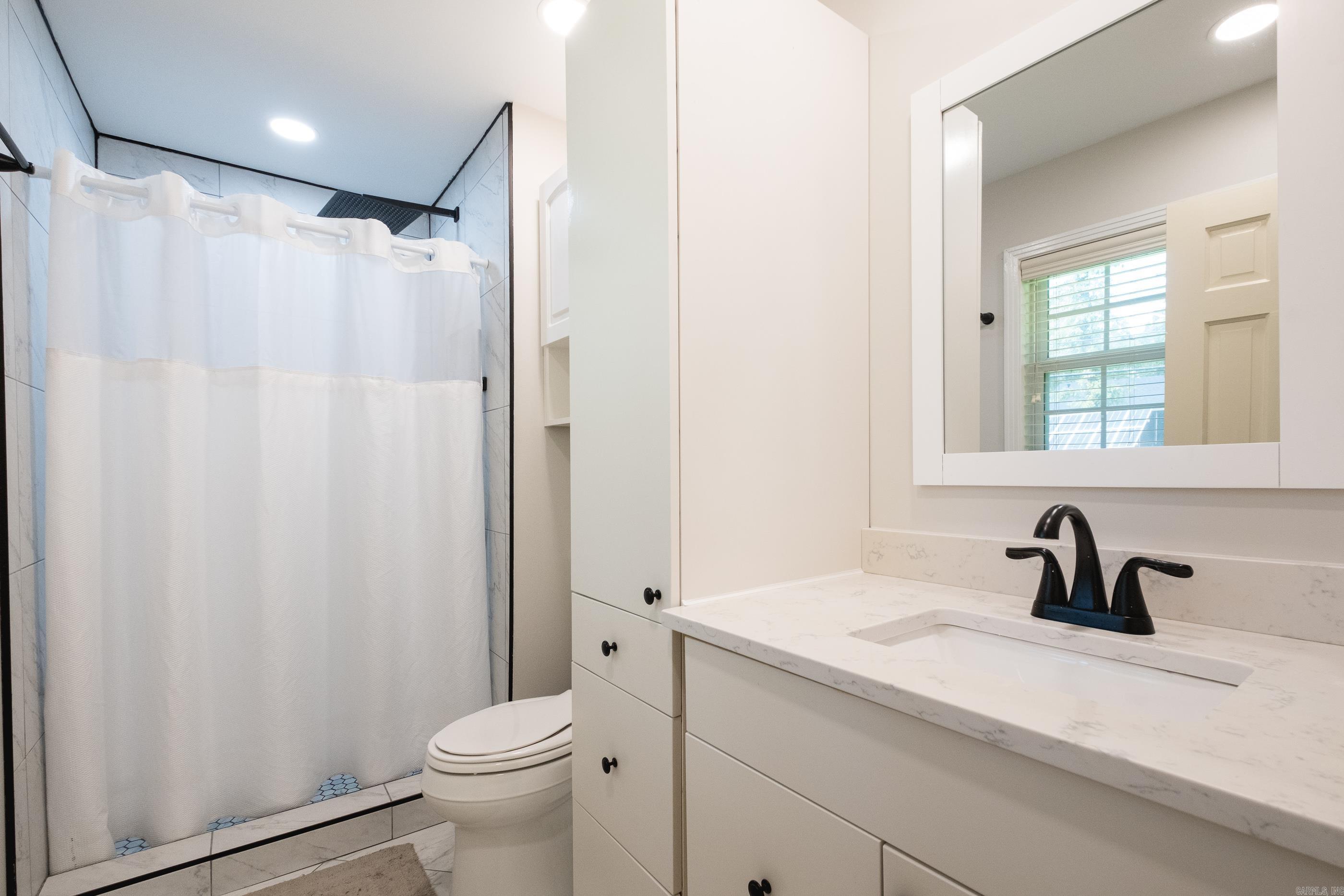 Leawood Manor 1st - Residential