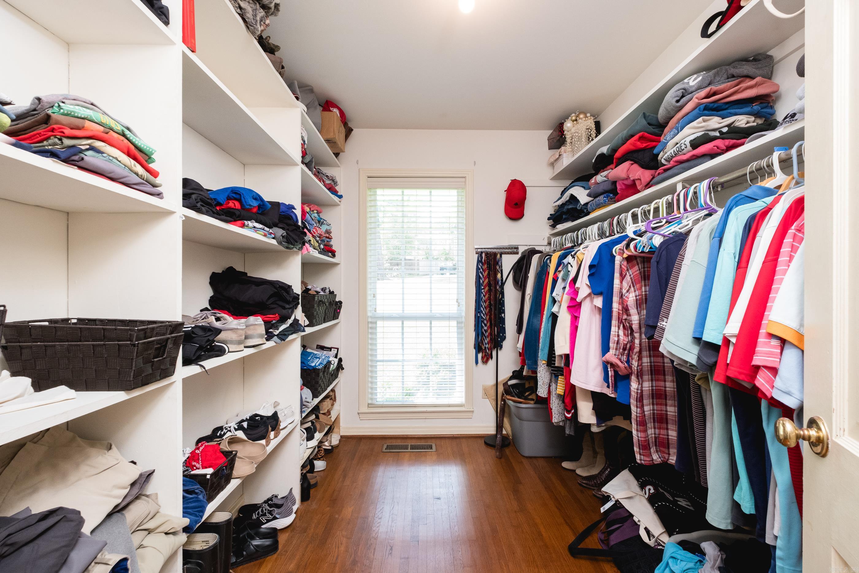 Leawood Manor 1st - Residential