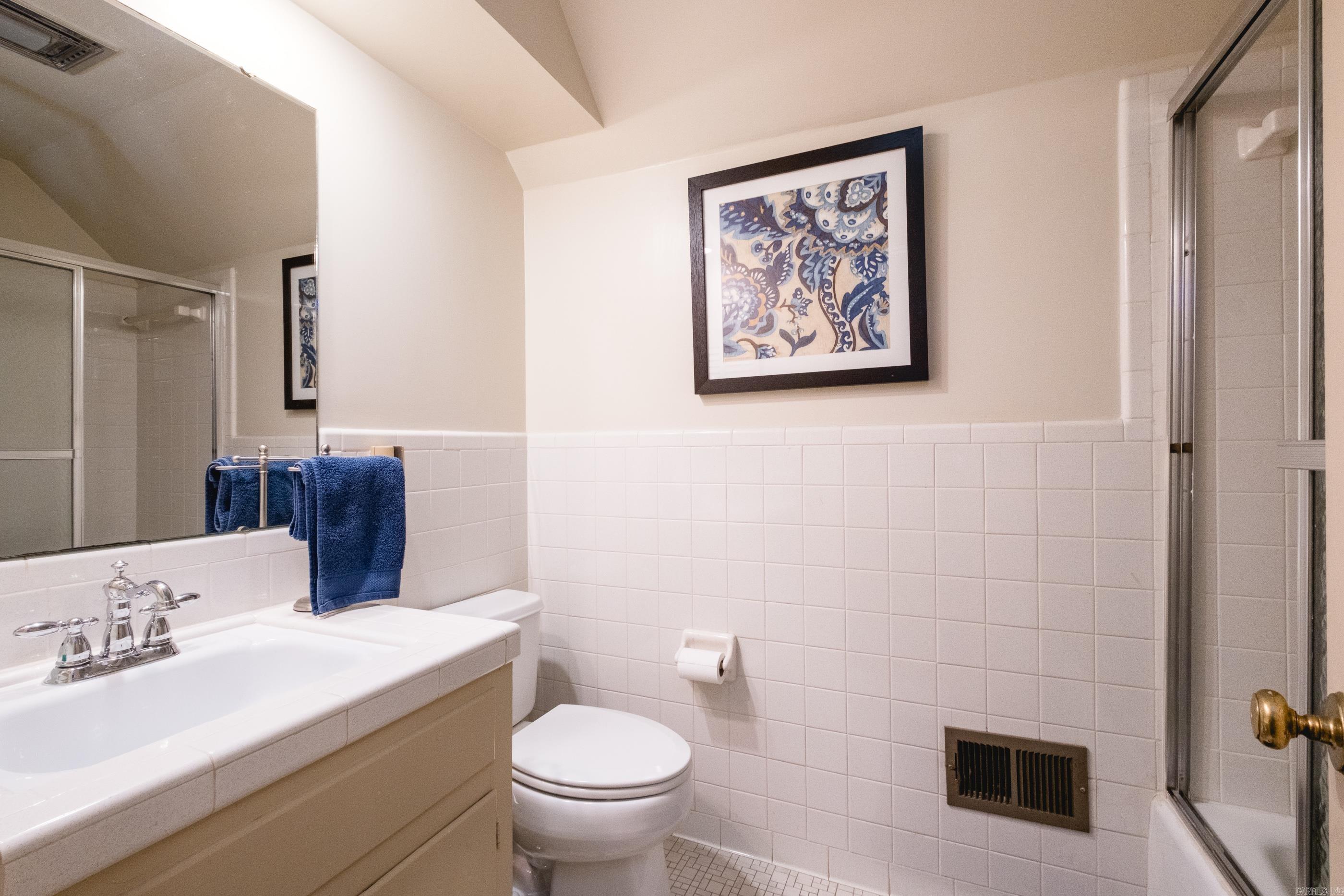 Leawood Manor 1st - Residential