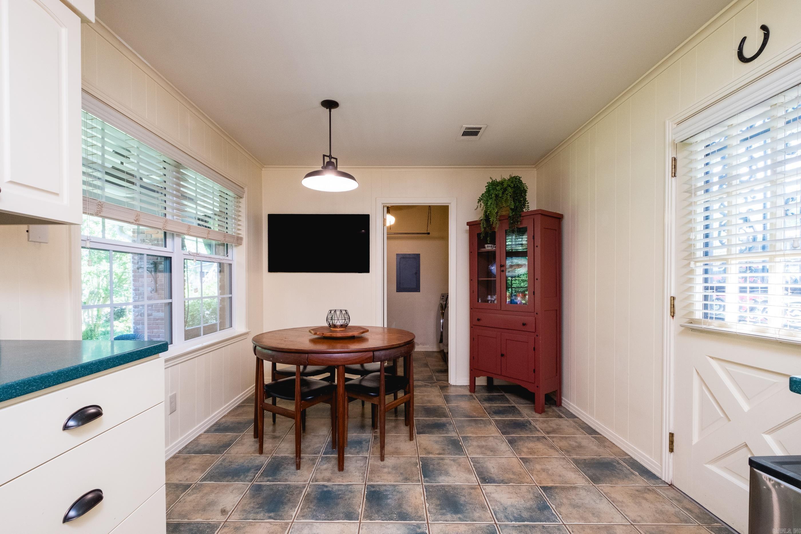 Leawood Manor 1st - Residential