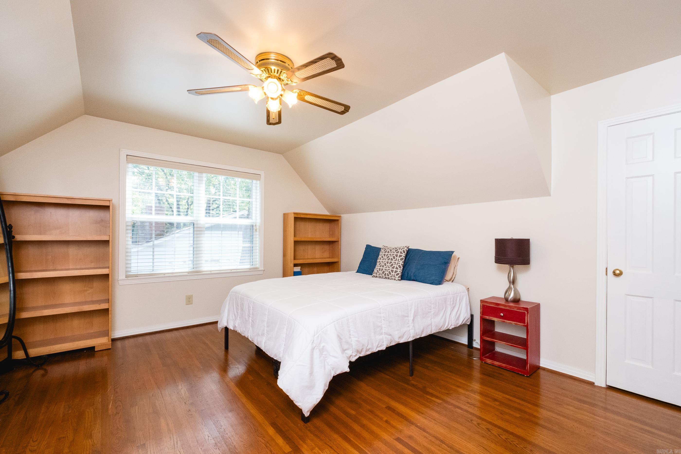 Leawood Manor 1st - Residential