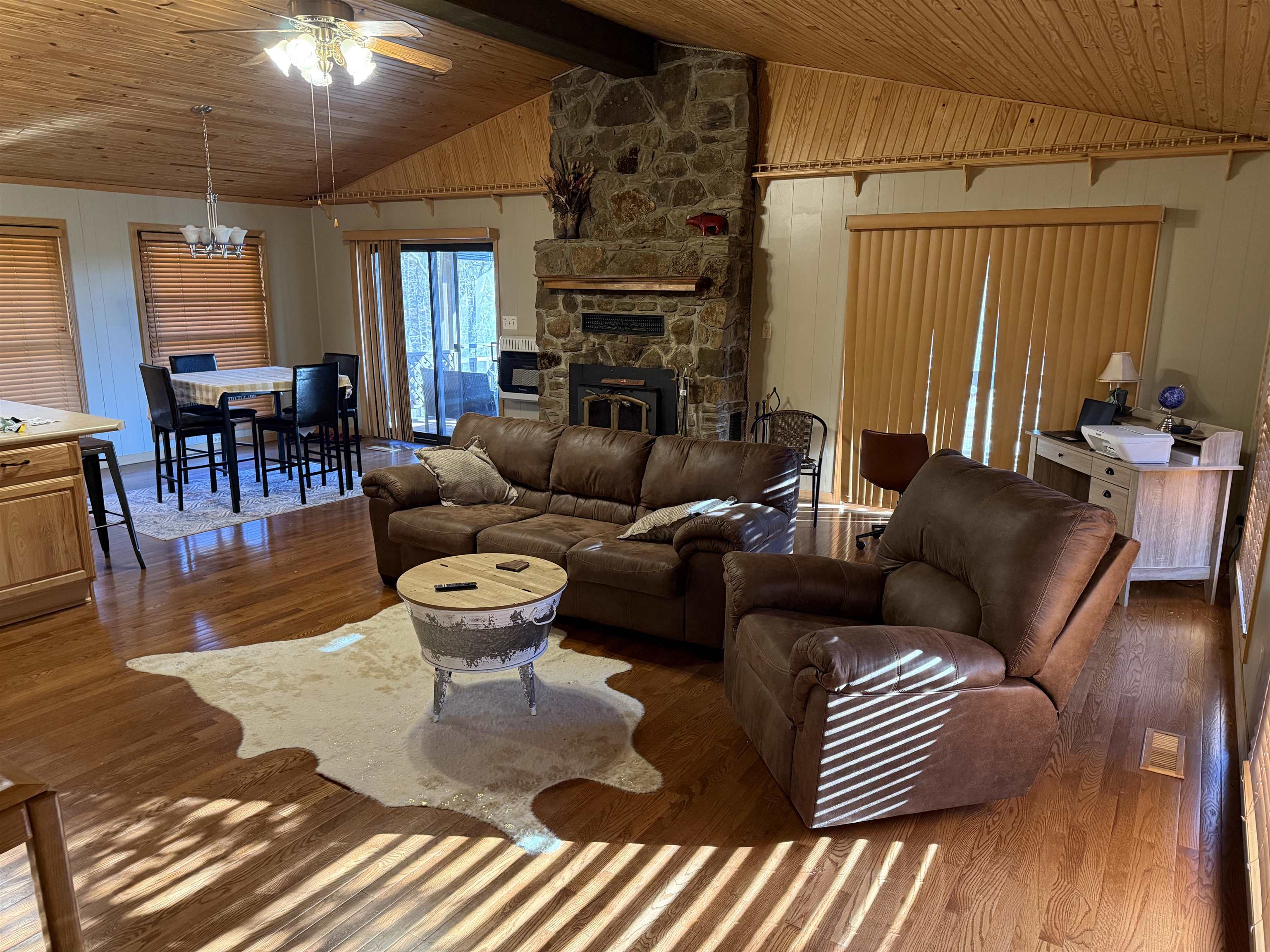 LAKEWOOD - Residential