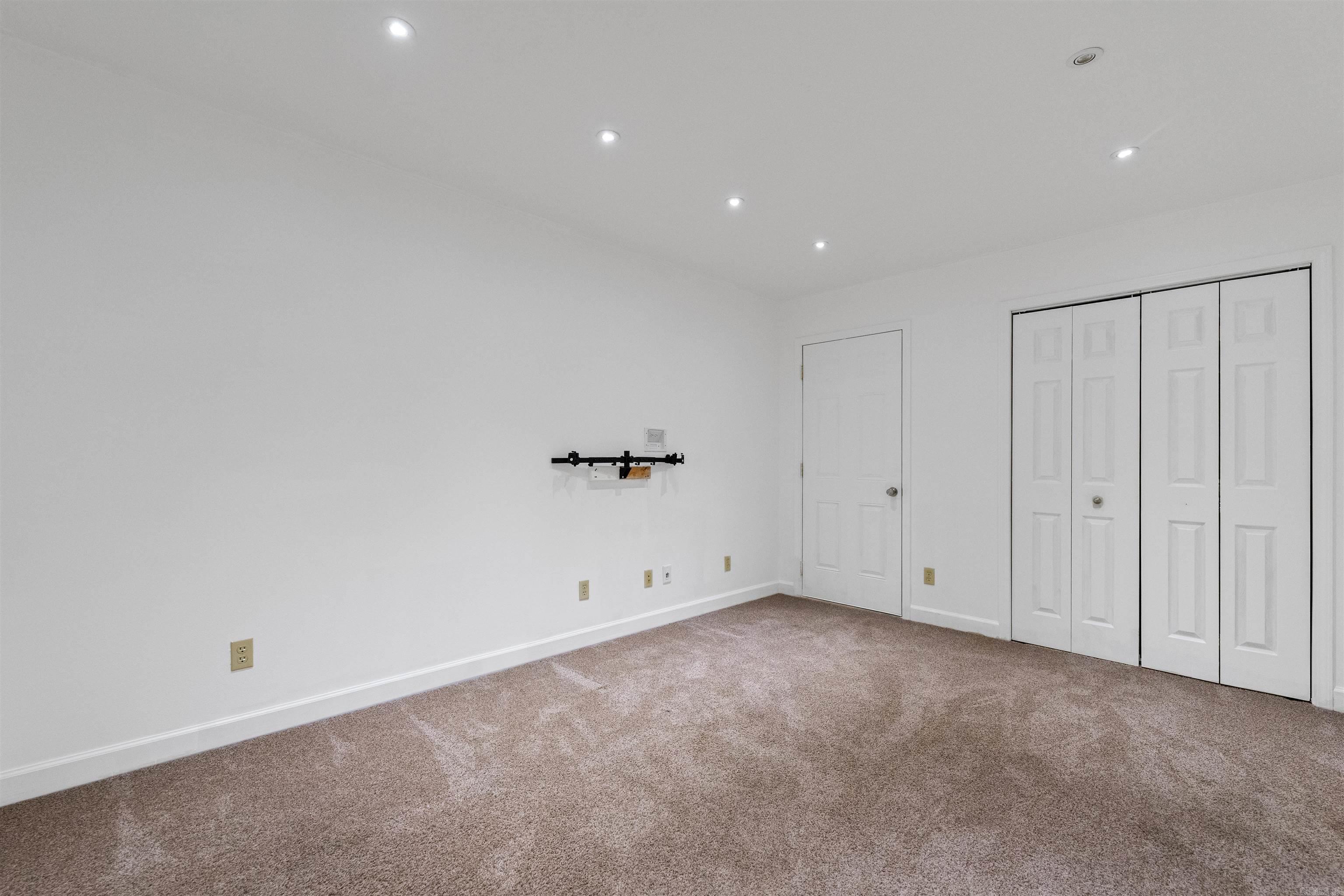 TURTLE CREEK - Residential