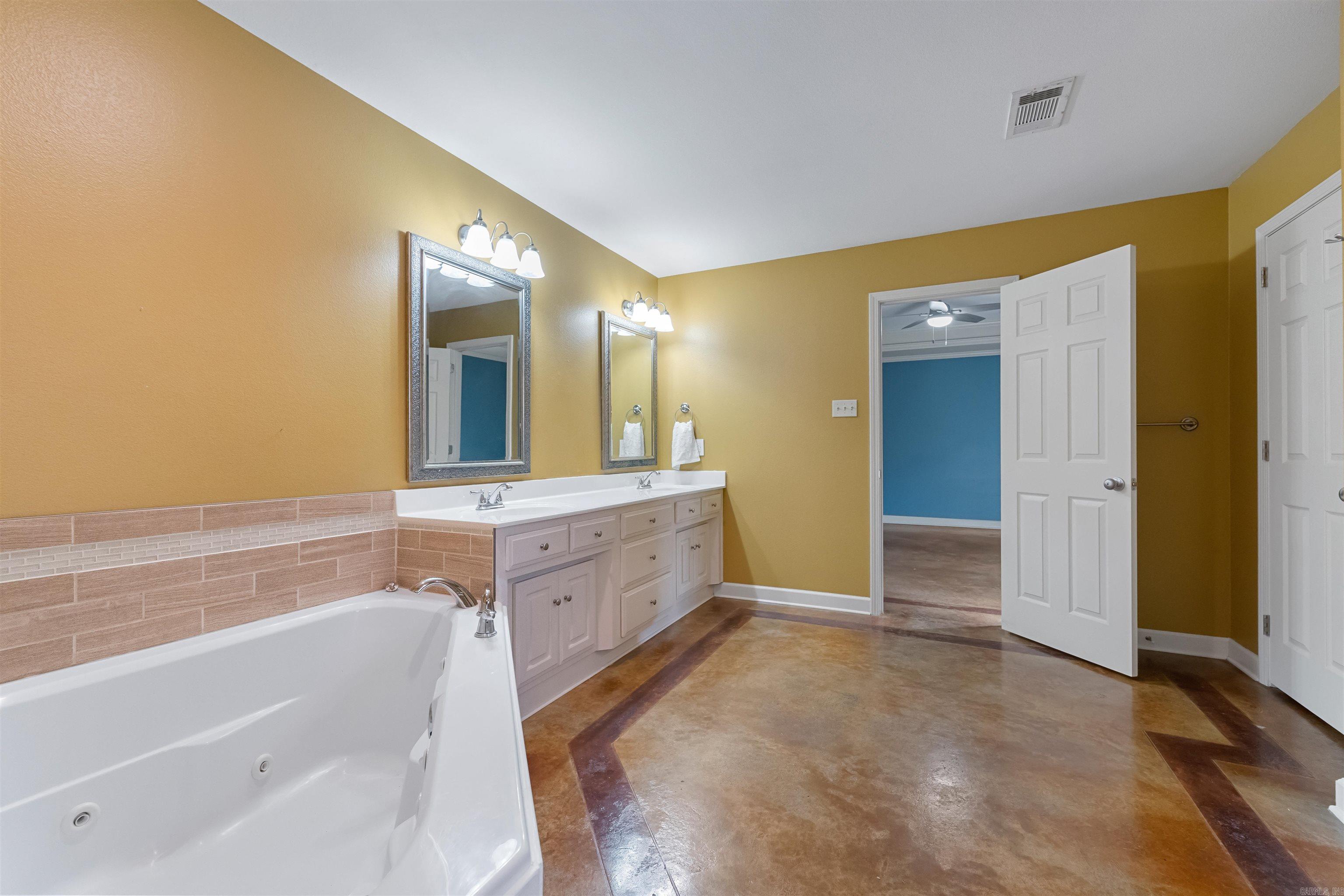 TURTLE CREEK - Residential