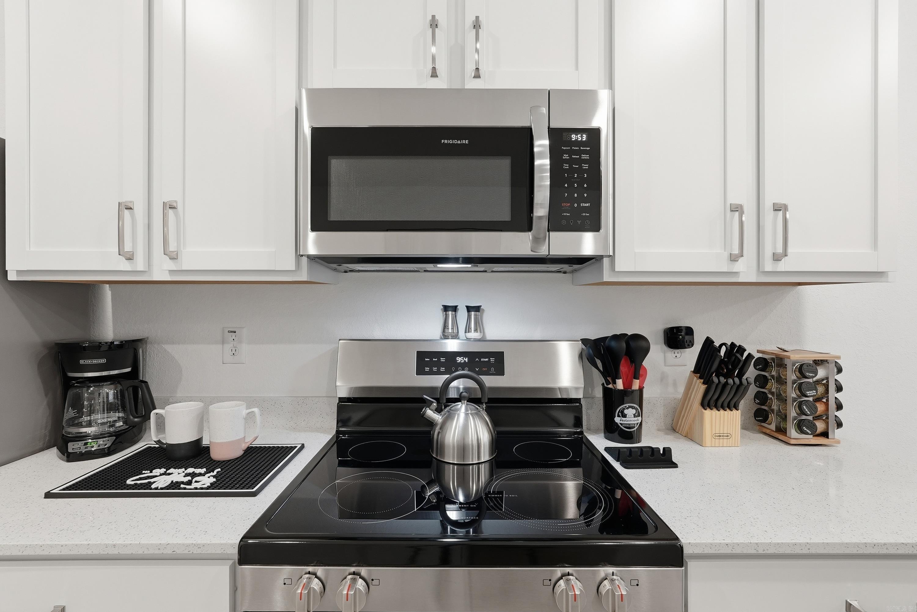 WHITE OAK CROSSING - Residential Lease