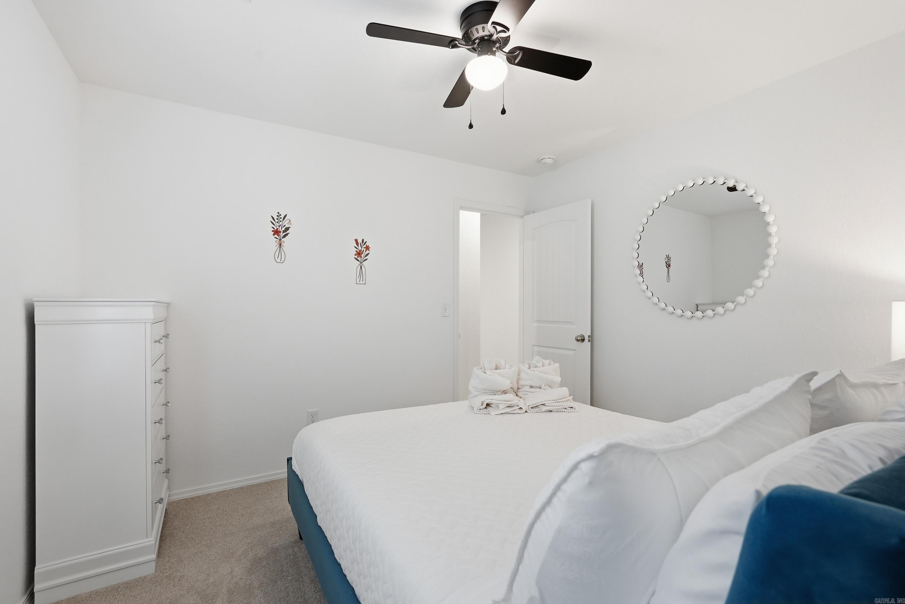 WHITE OAK CROSSING - Residential Lease