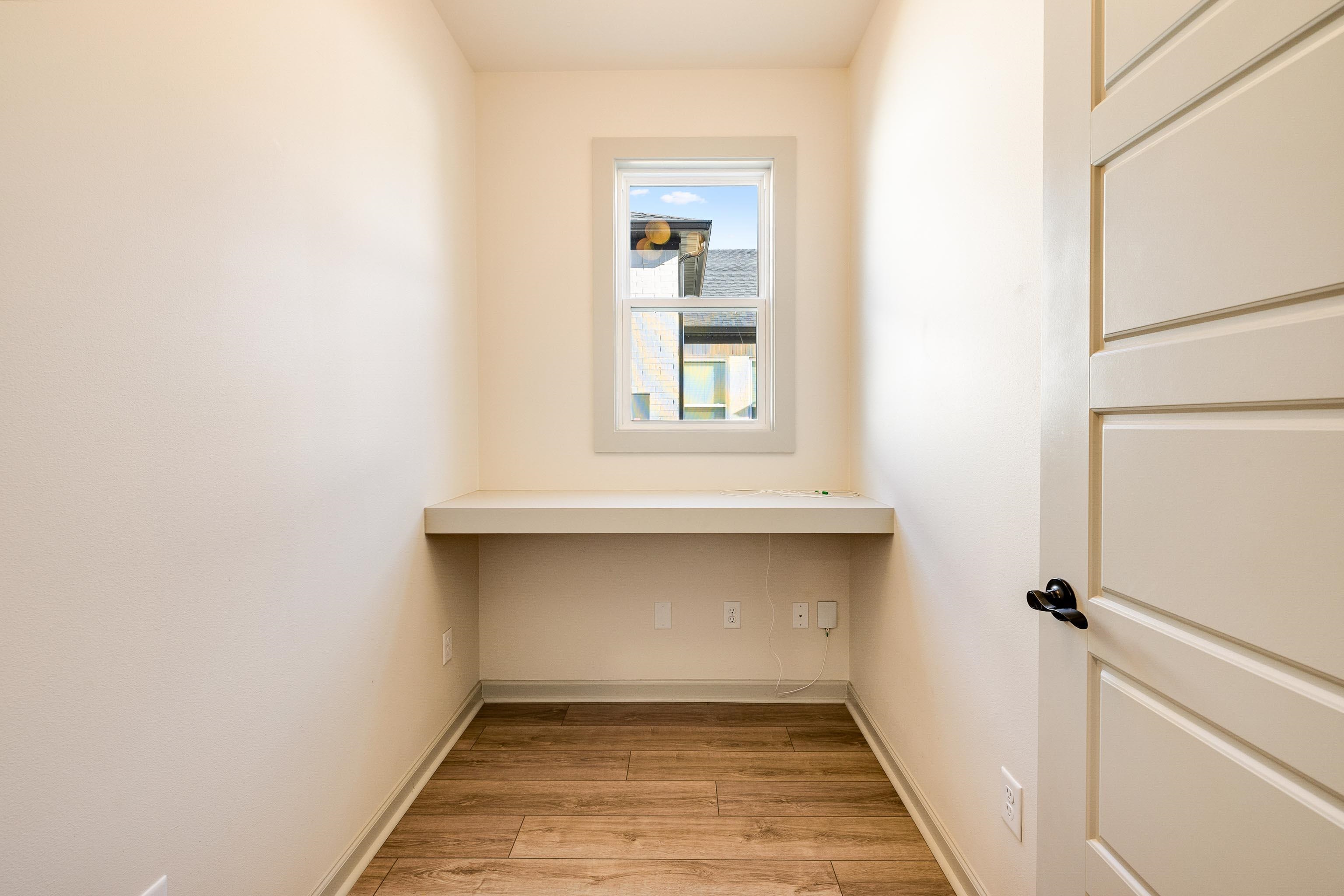 THE WOODS OF HURRICANE LAKE ESTA - Residential