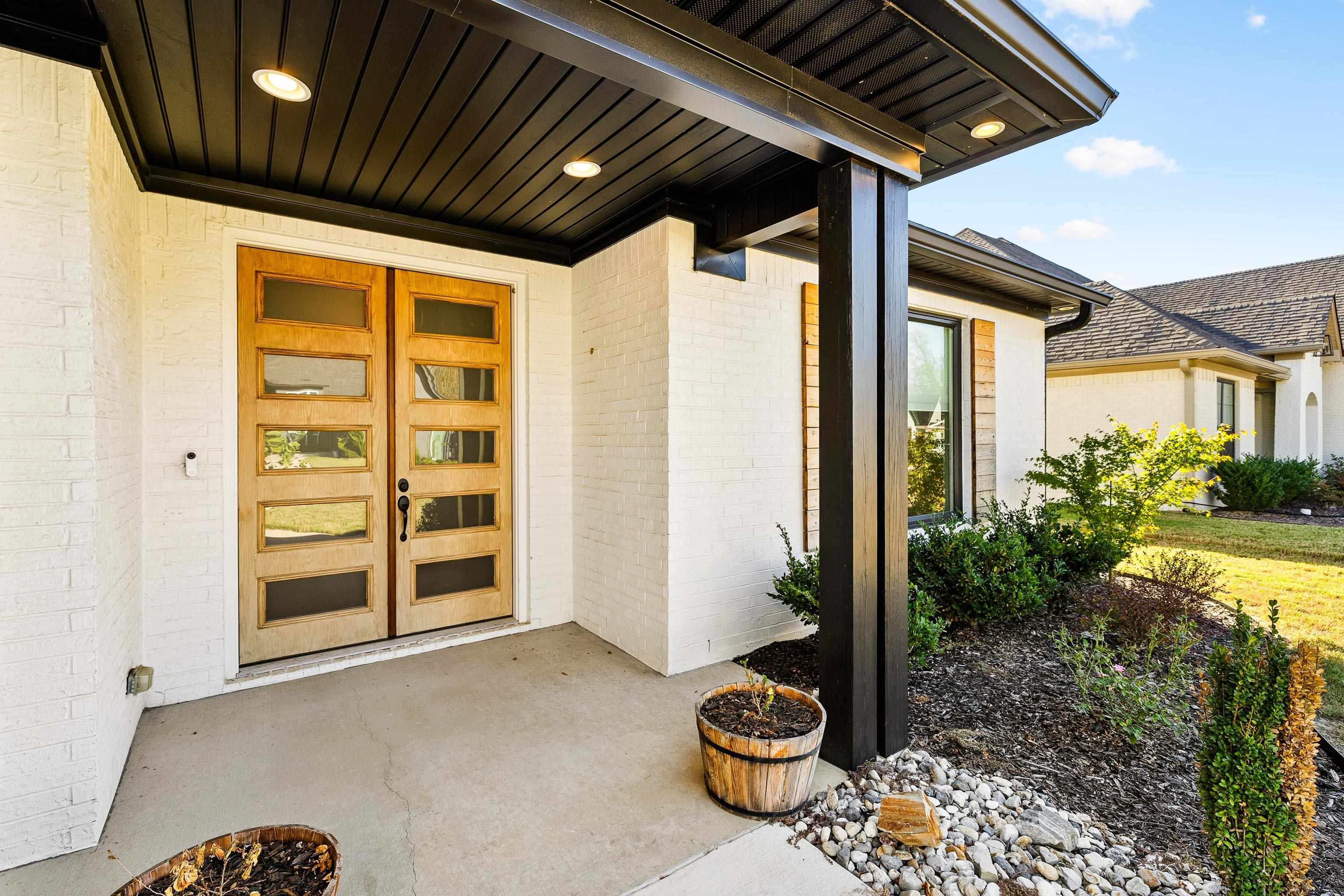 THE WOODS OF HURRICANE LAKE ESTA - Residential