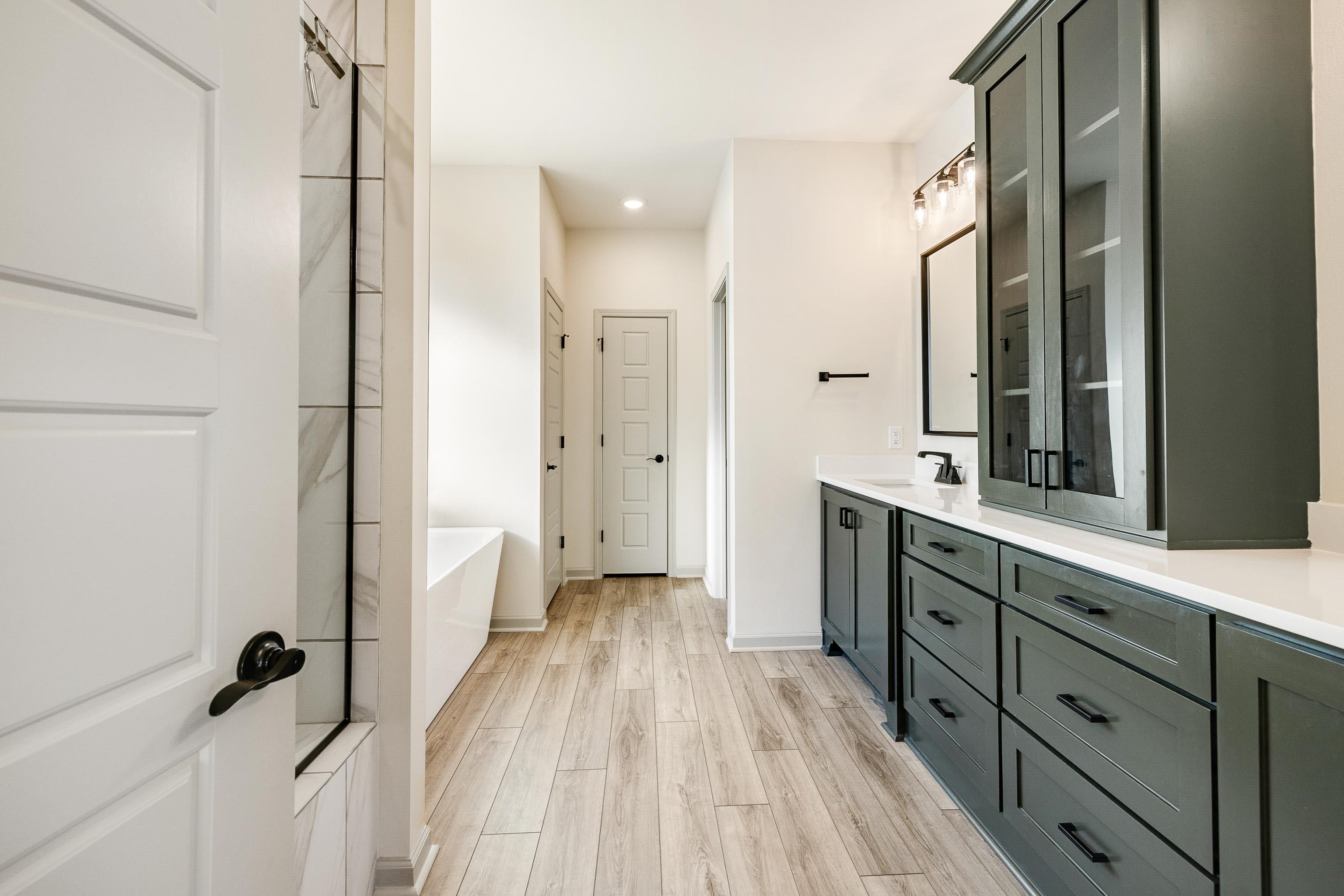 THE WOODS OF HURRICANE LAKE ESTA - Residential