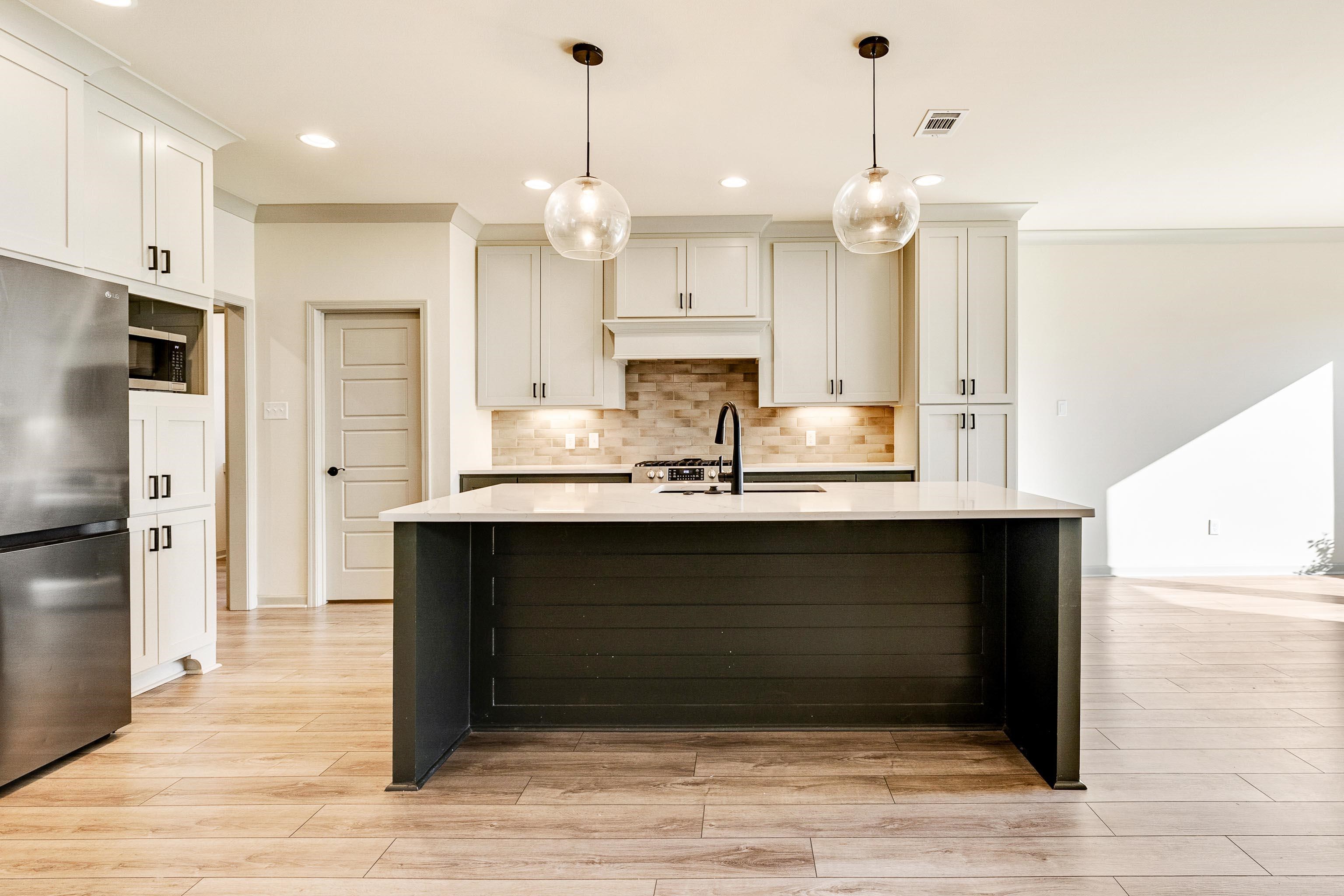 THE WOODS OF HURRICANE LAKE ESTA - Residential