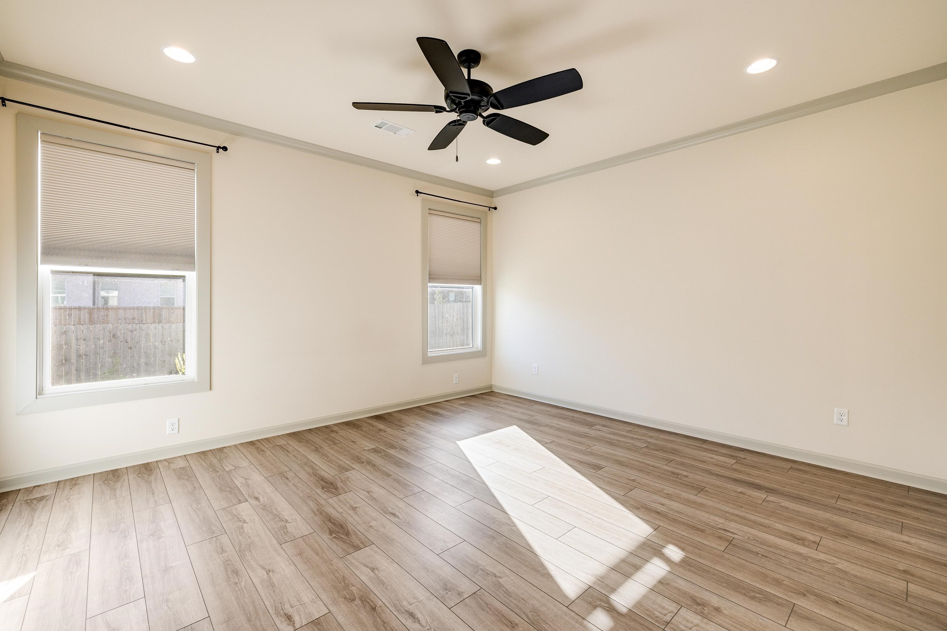THE WOODS OF HURRICANE LAKE ESTA - Residential