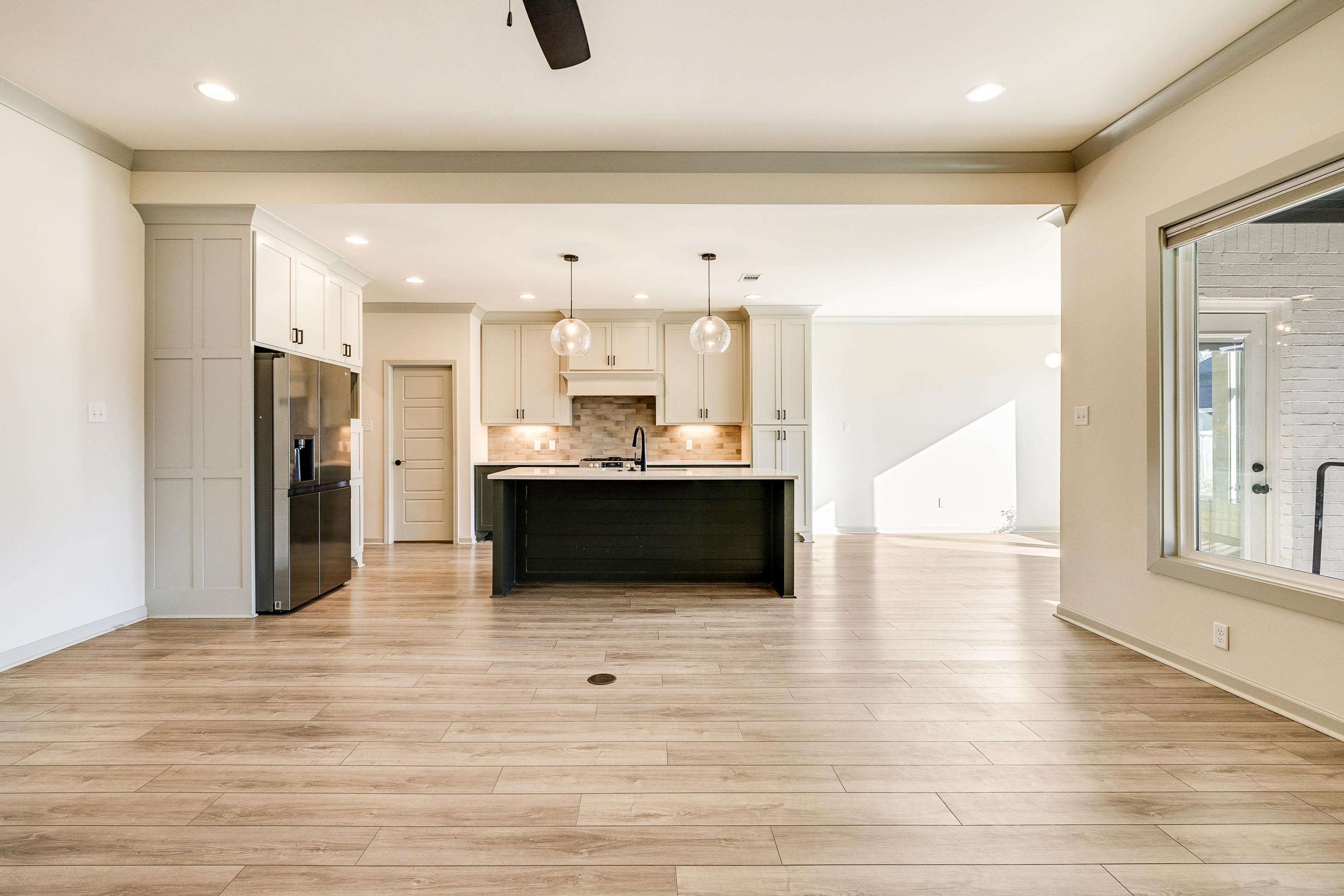 THE WOODS OF HURRICANE LAKE ESTA - Residential
