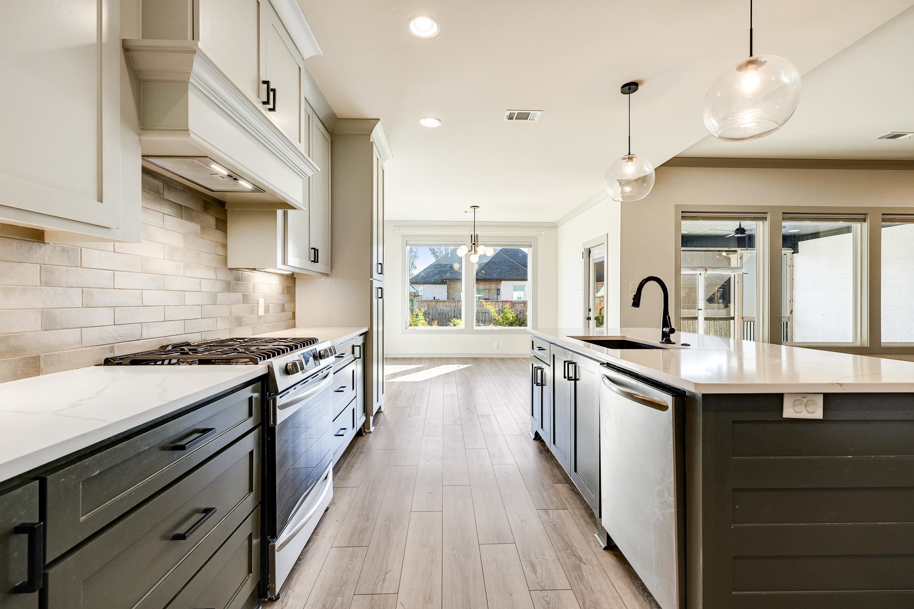 THE WOODS OF HURRICANE LAKE ESTA - Residential