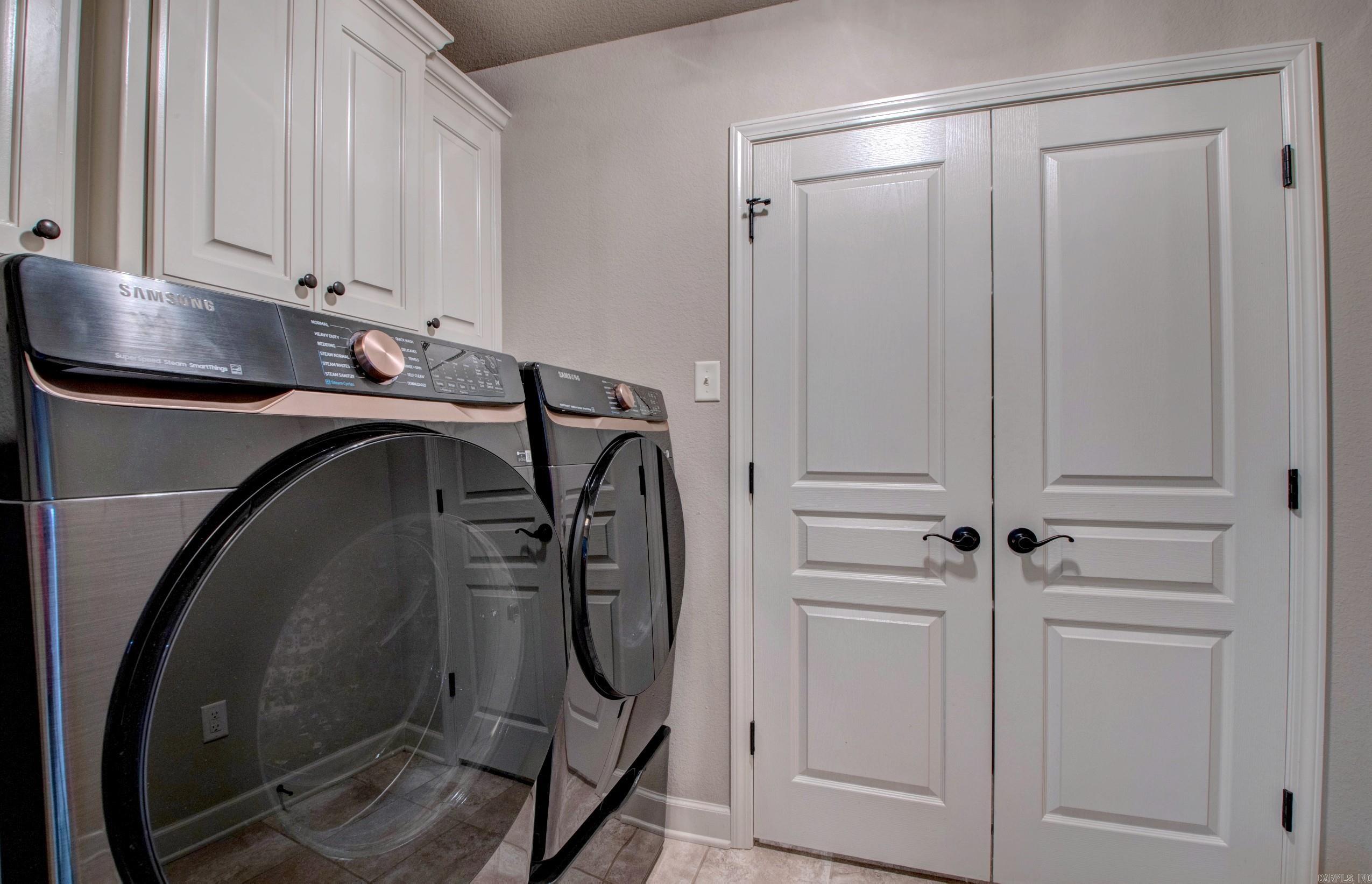 HUNTINGTON PLACE - Residential