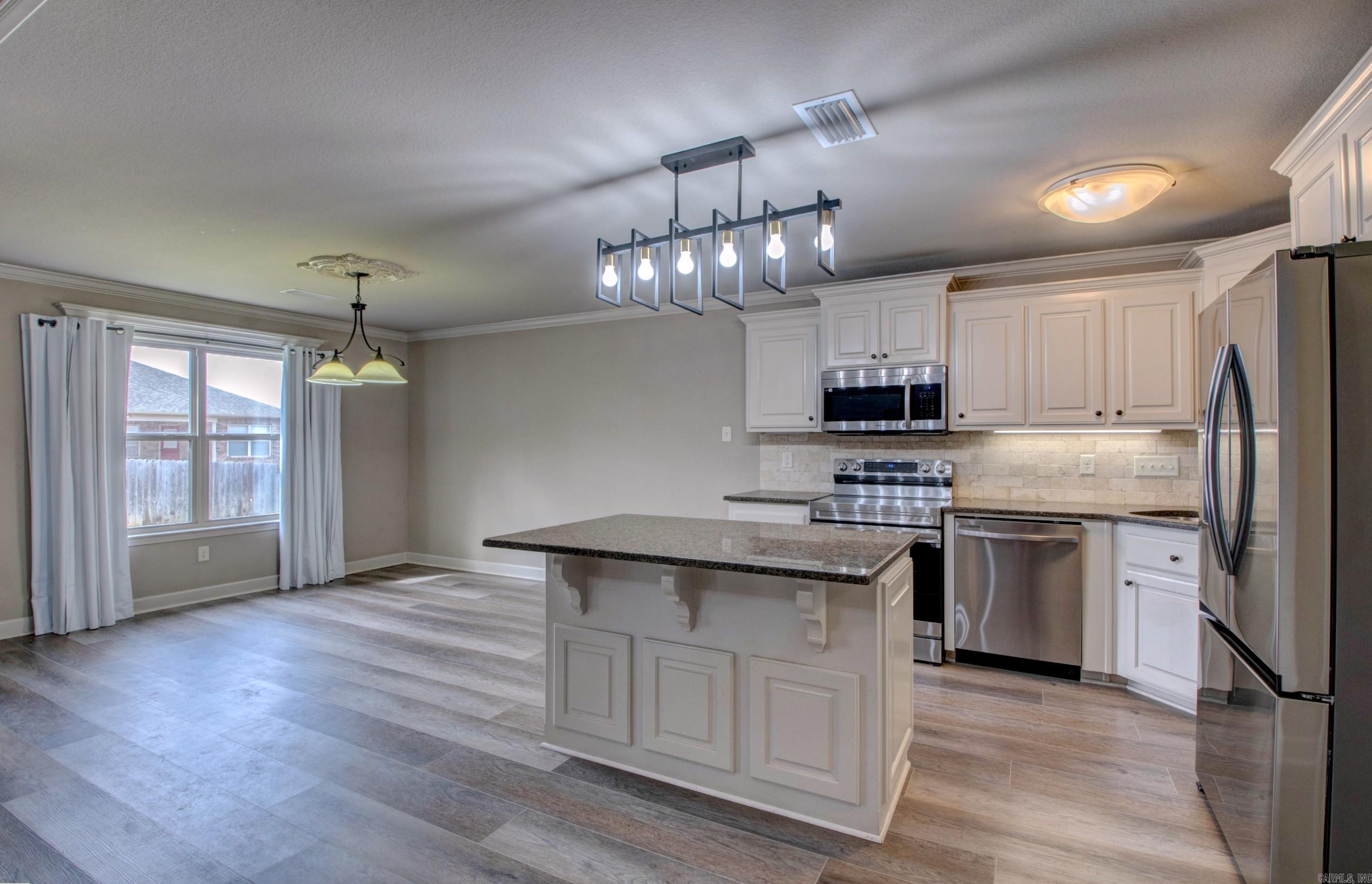 HUNTINGTON PLACE - Residential