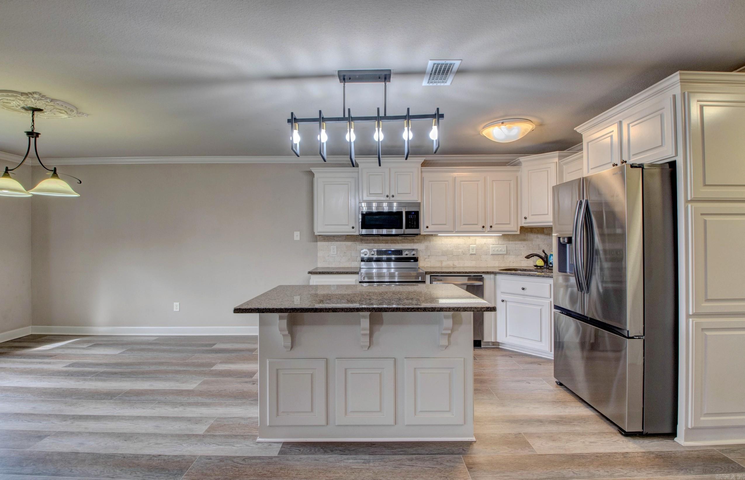 HUNTINGTON PLACE - Residential