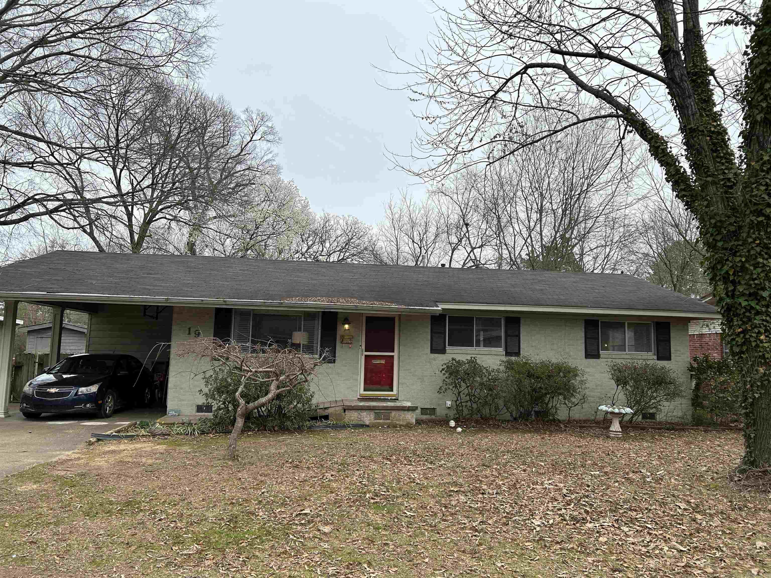 Adorable, well-kept home that is ready for new owners! Featuring the original hardwood, still in very good condition, with a covered back patio area that is to die for! This one won't last long, so don't delay on scheduling your showing.