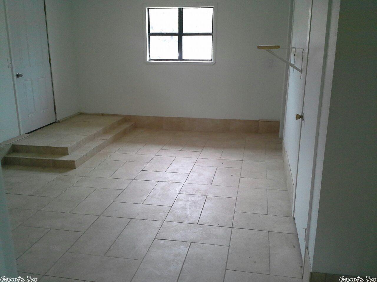 J & M Estates - Residential Lease