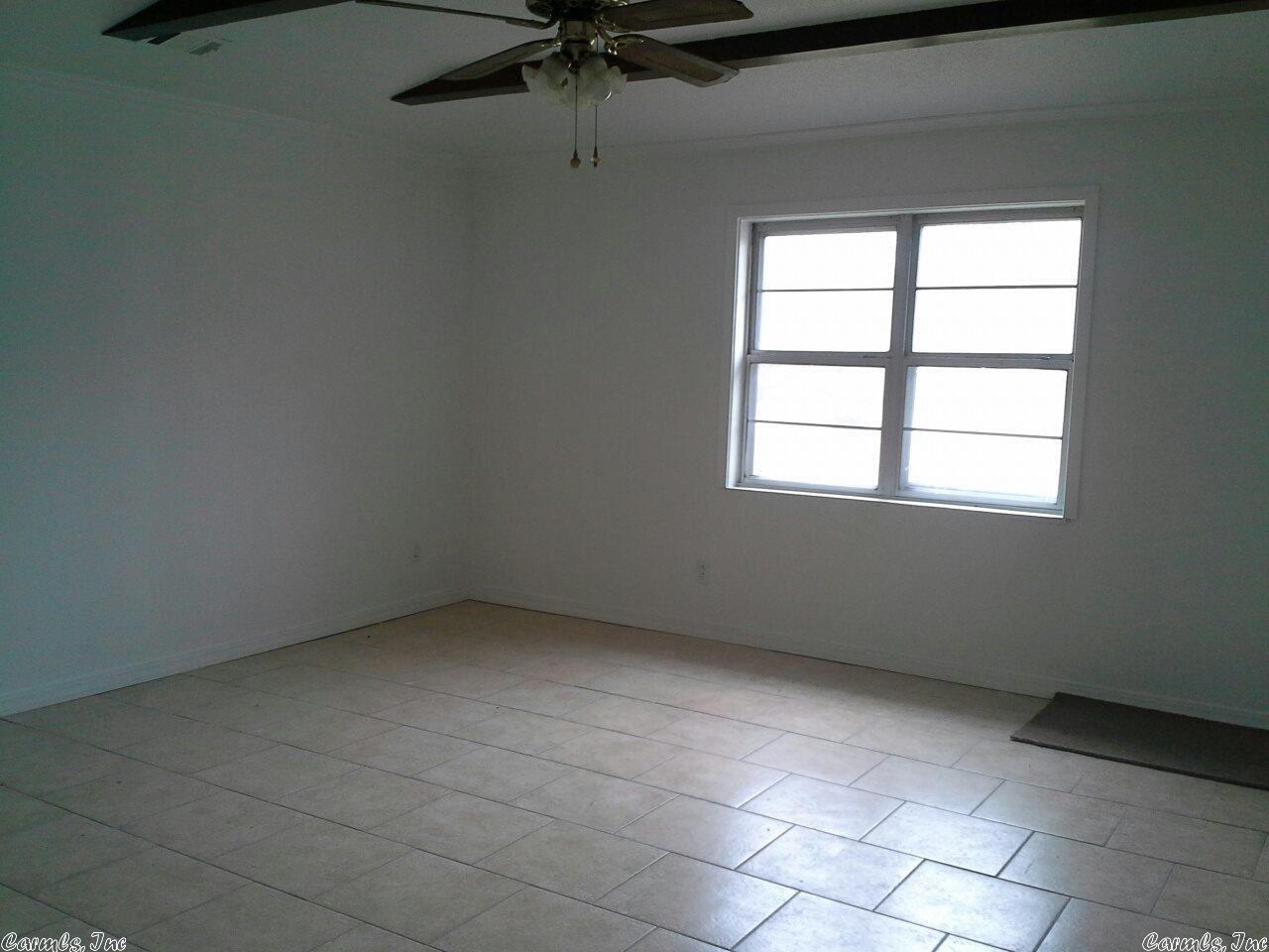 J & M Estates - Residential Lease