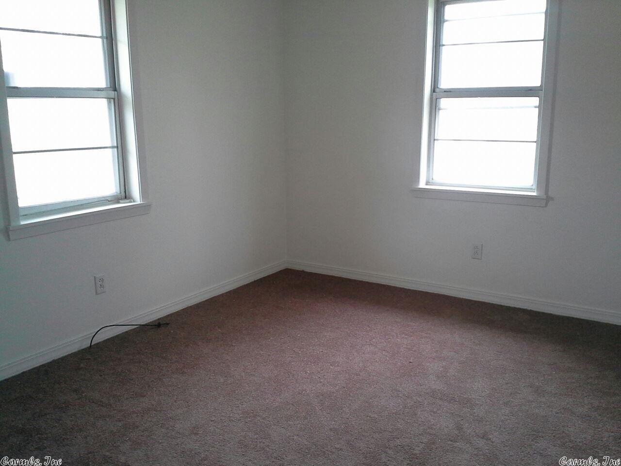 J & M Estates - Residential Lease