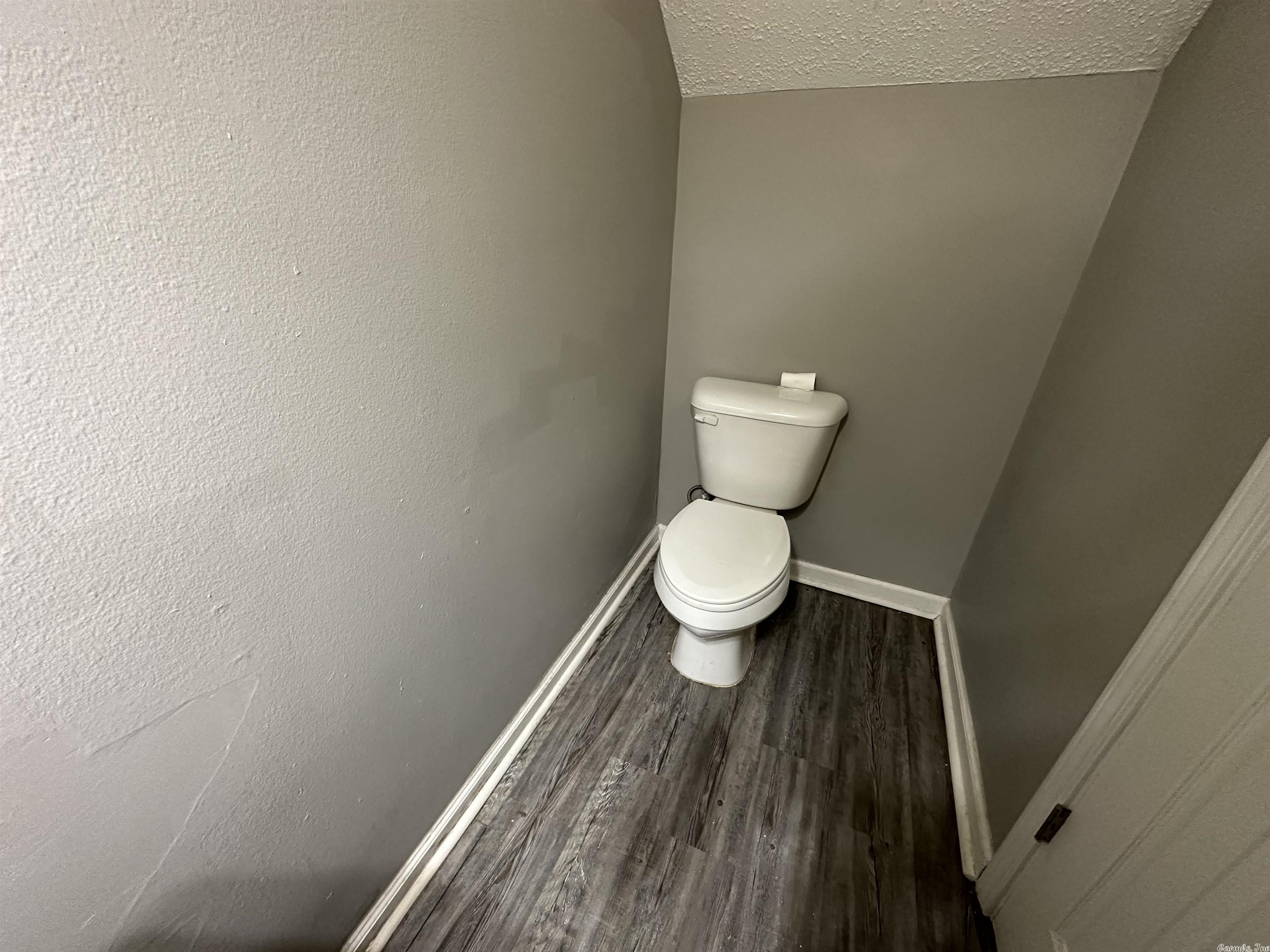 Twin Lakes - Residential Lease