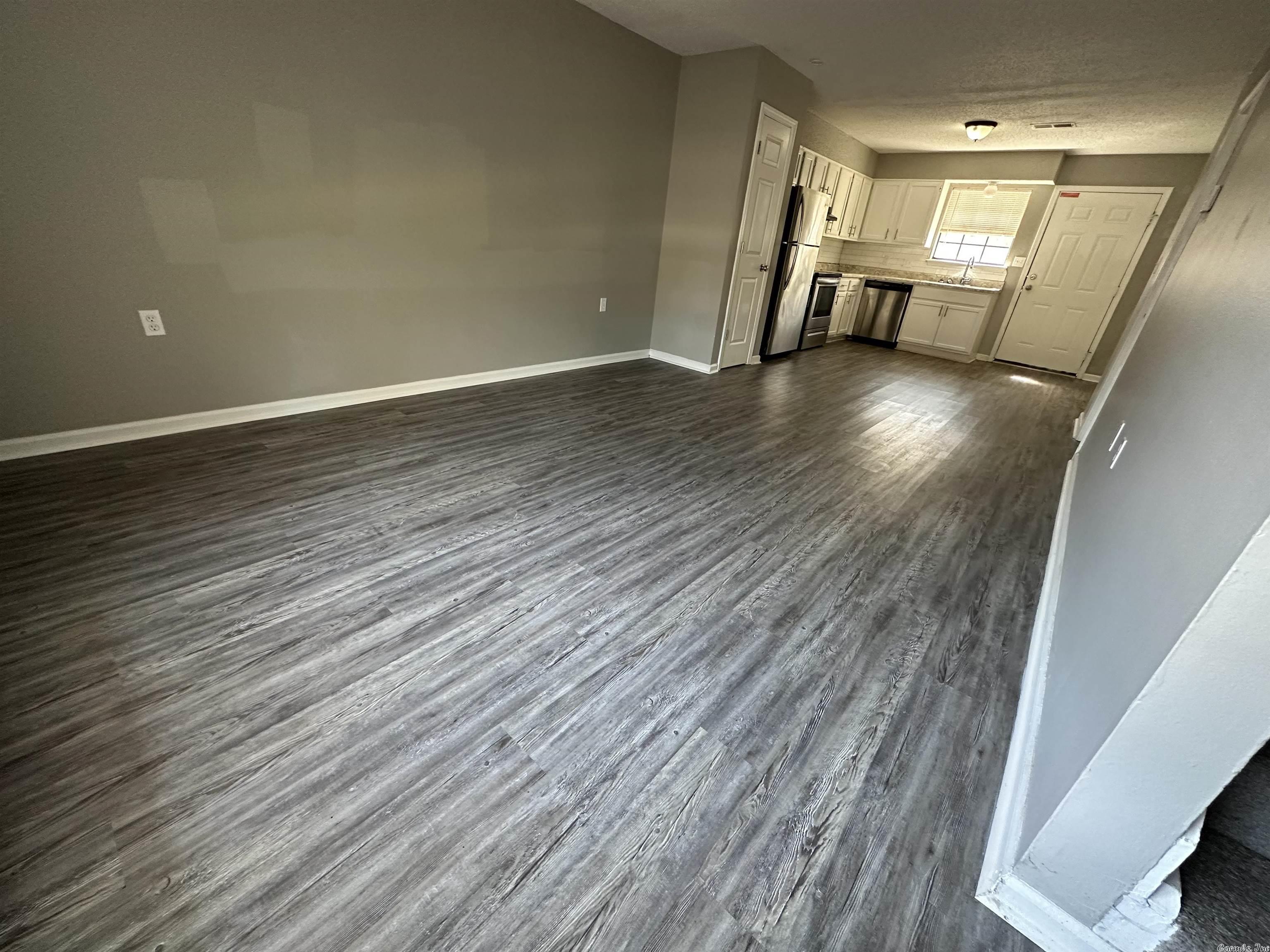 Twin Lakes - Residential Lease