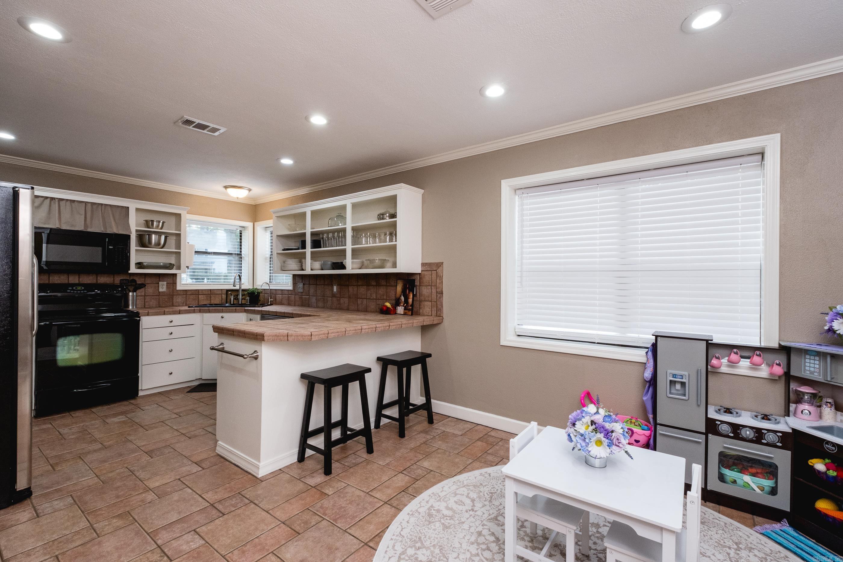 KIMBERLY MANOR ADDN - Residential