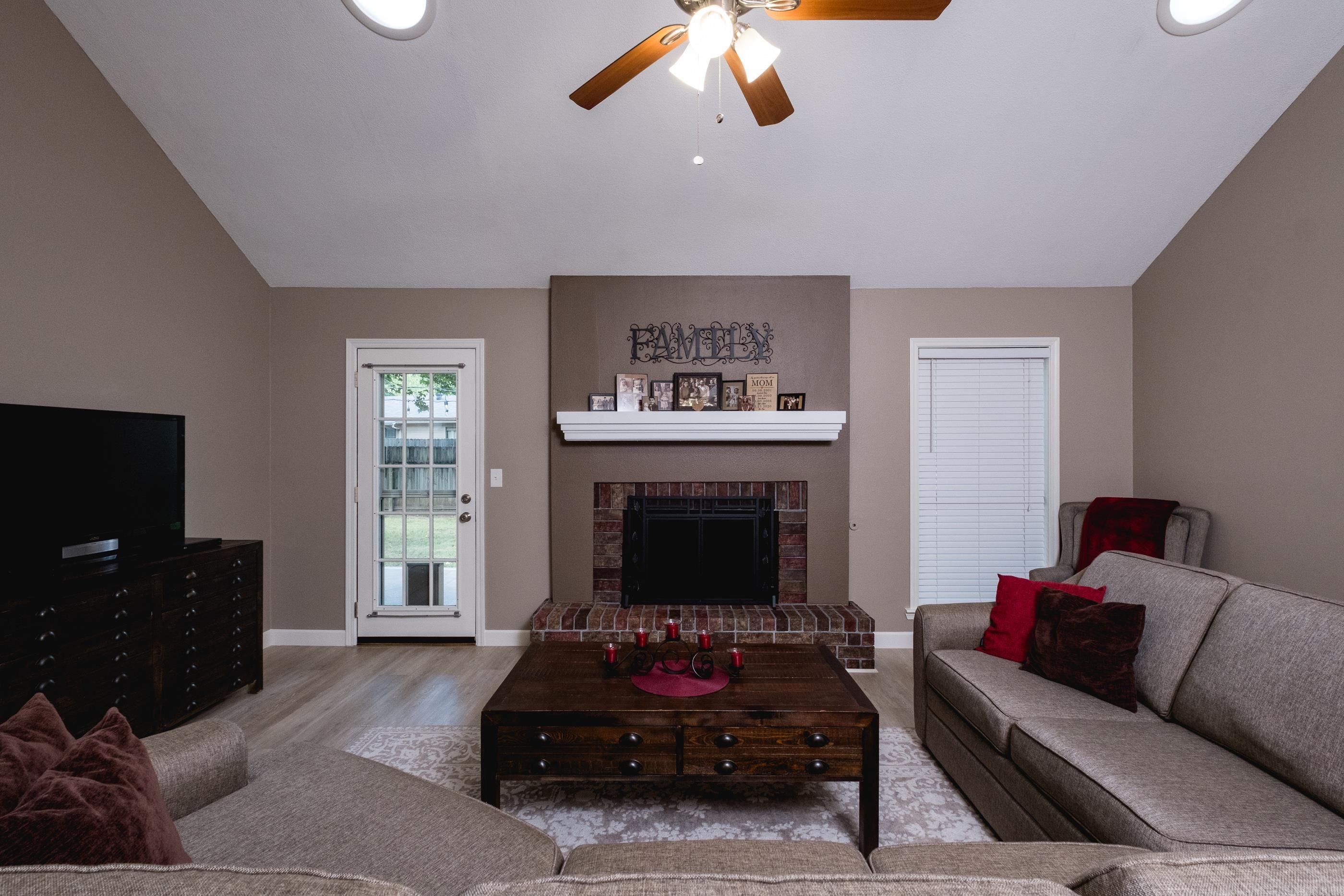 KIMBERLY MANOR ADDN - Residential