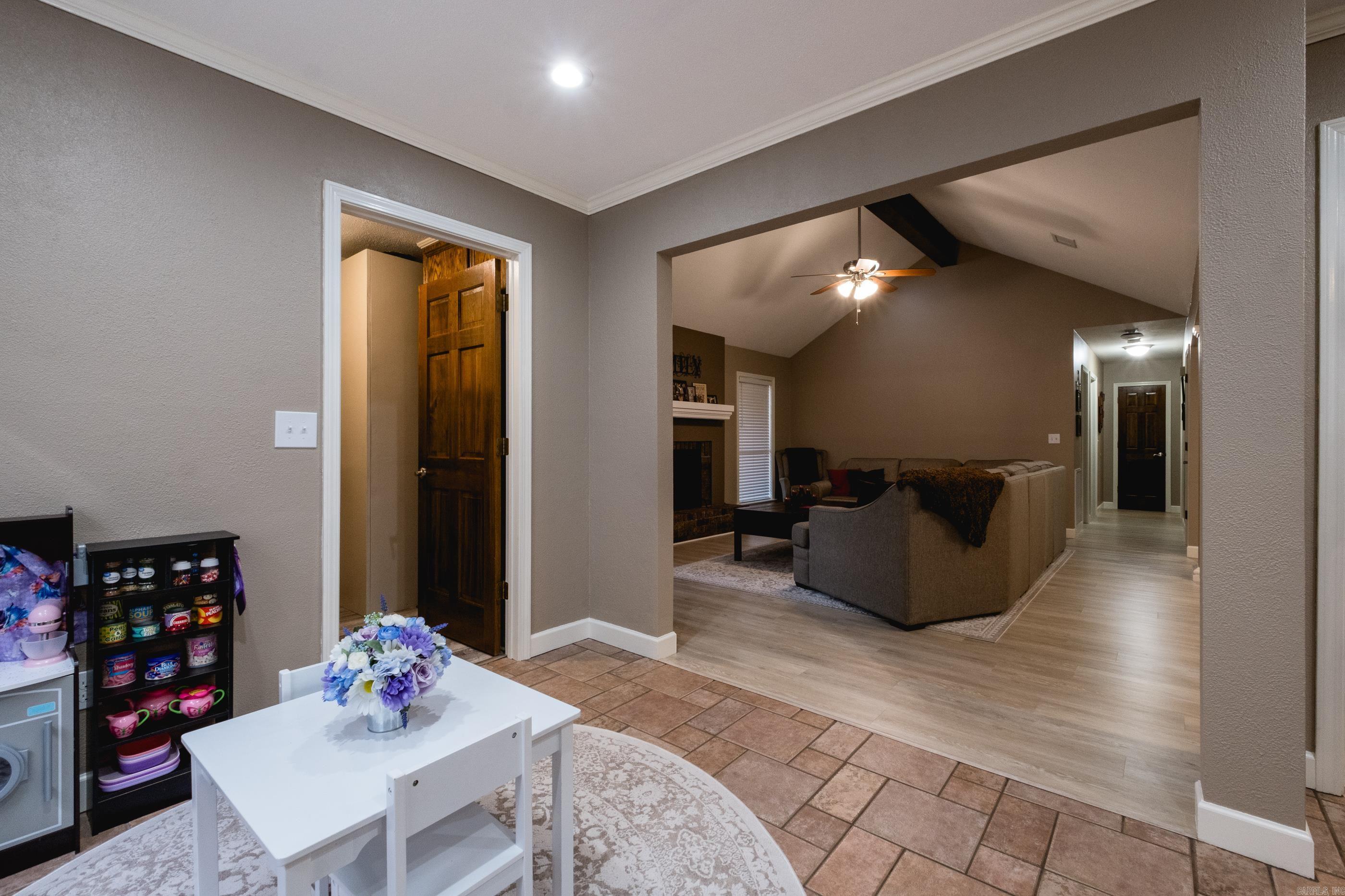 KIMBERLY MANOR ADDN - Residential