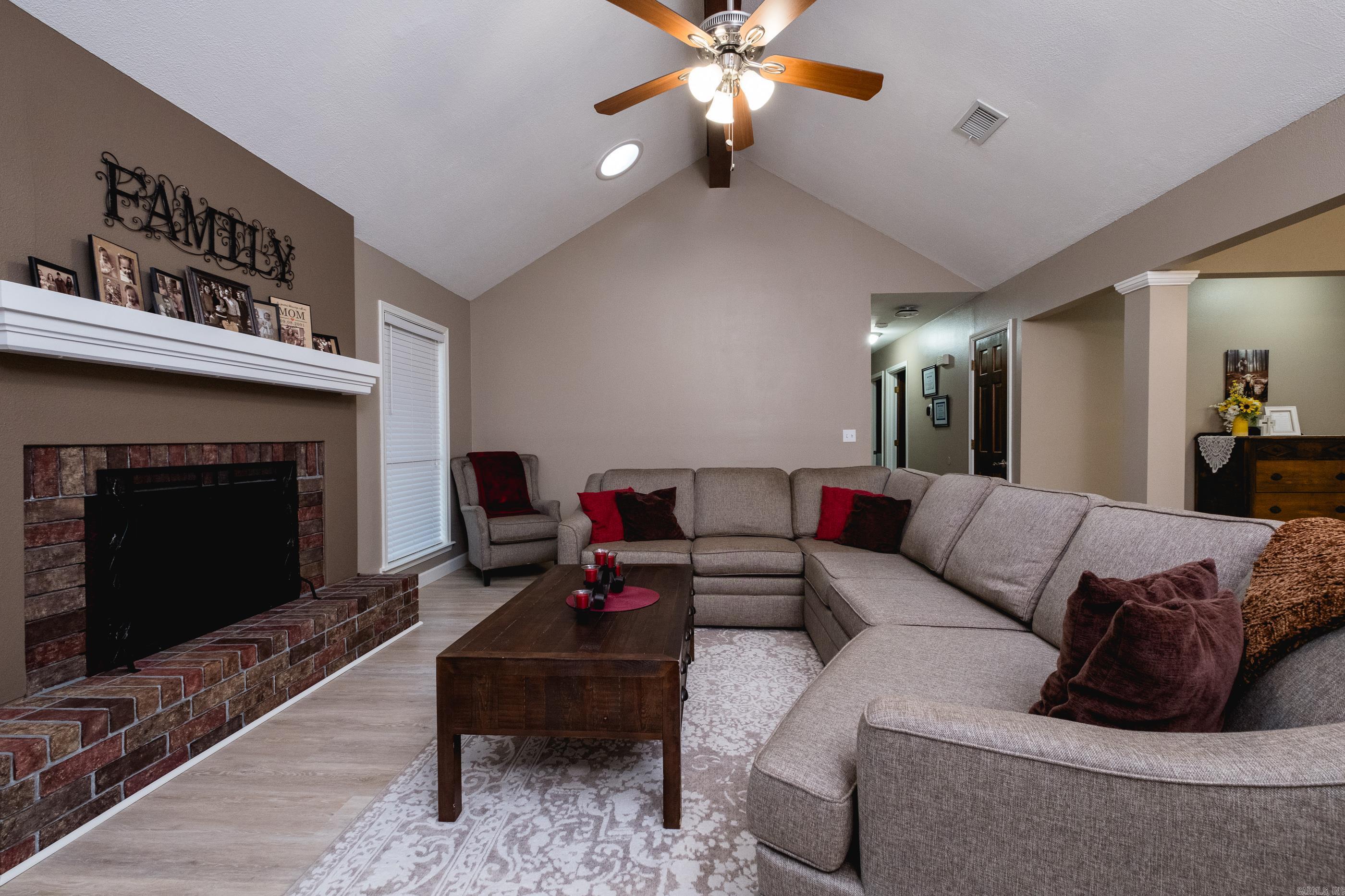 KIMBERLY MANOR ADDN - Residential