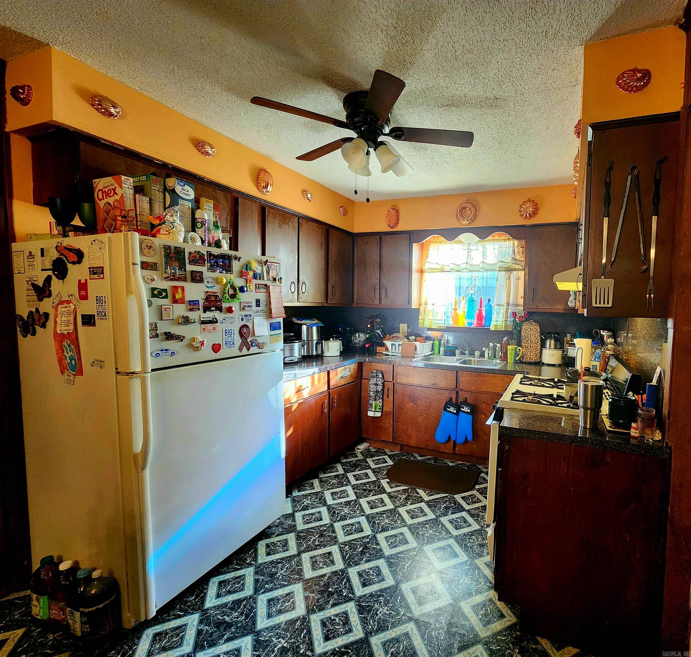 FAIRFIELD COVE - Residential