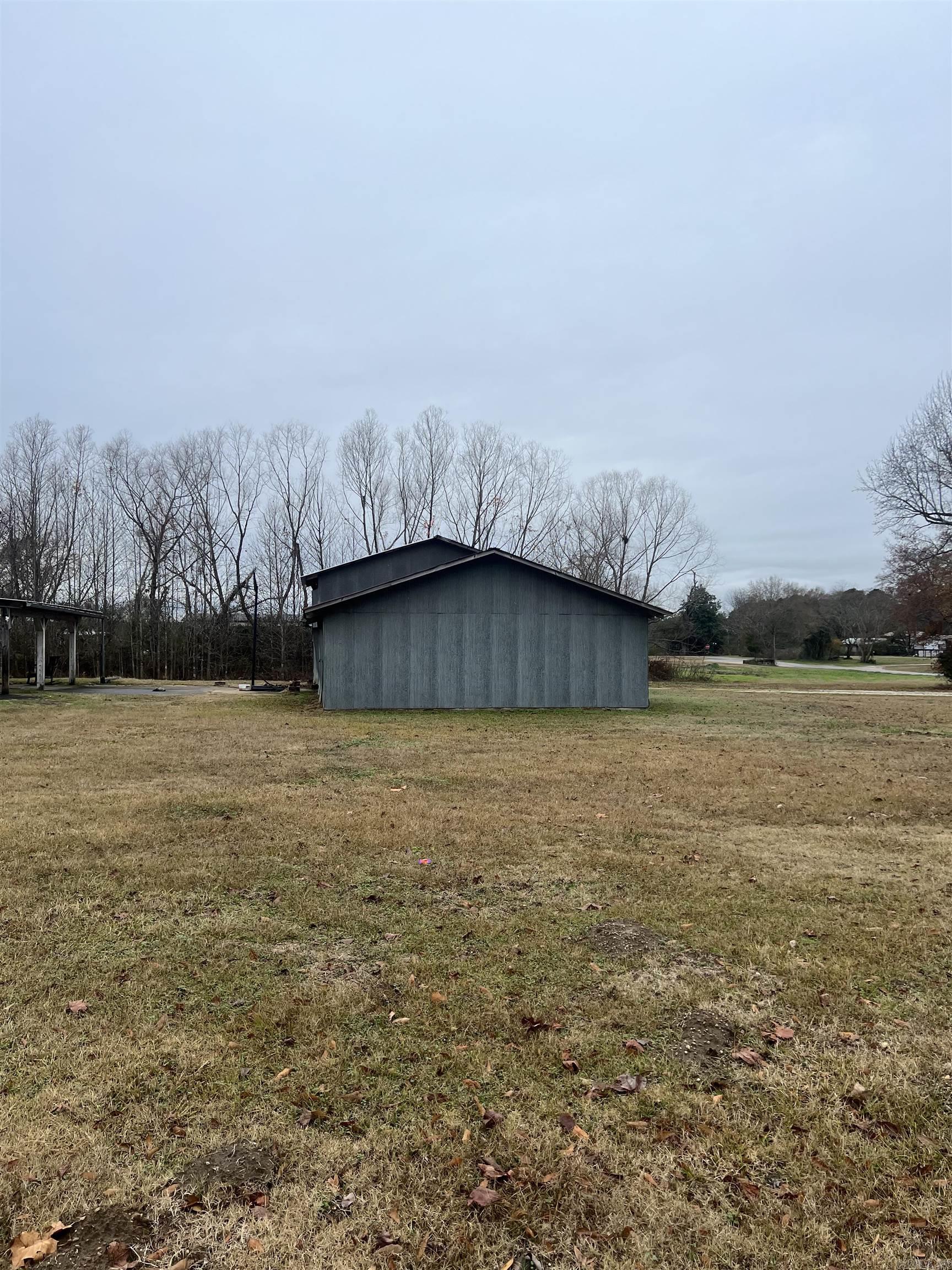 Town of Leola - Commercial Sale