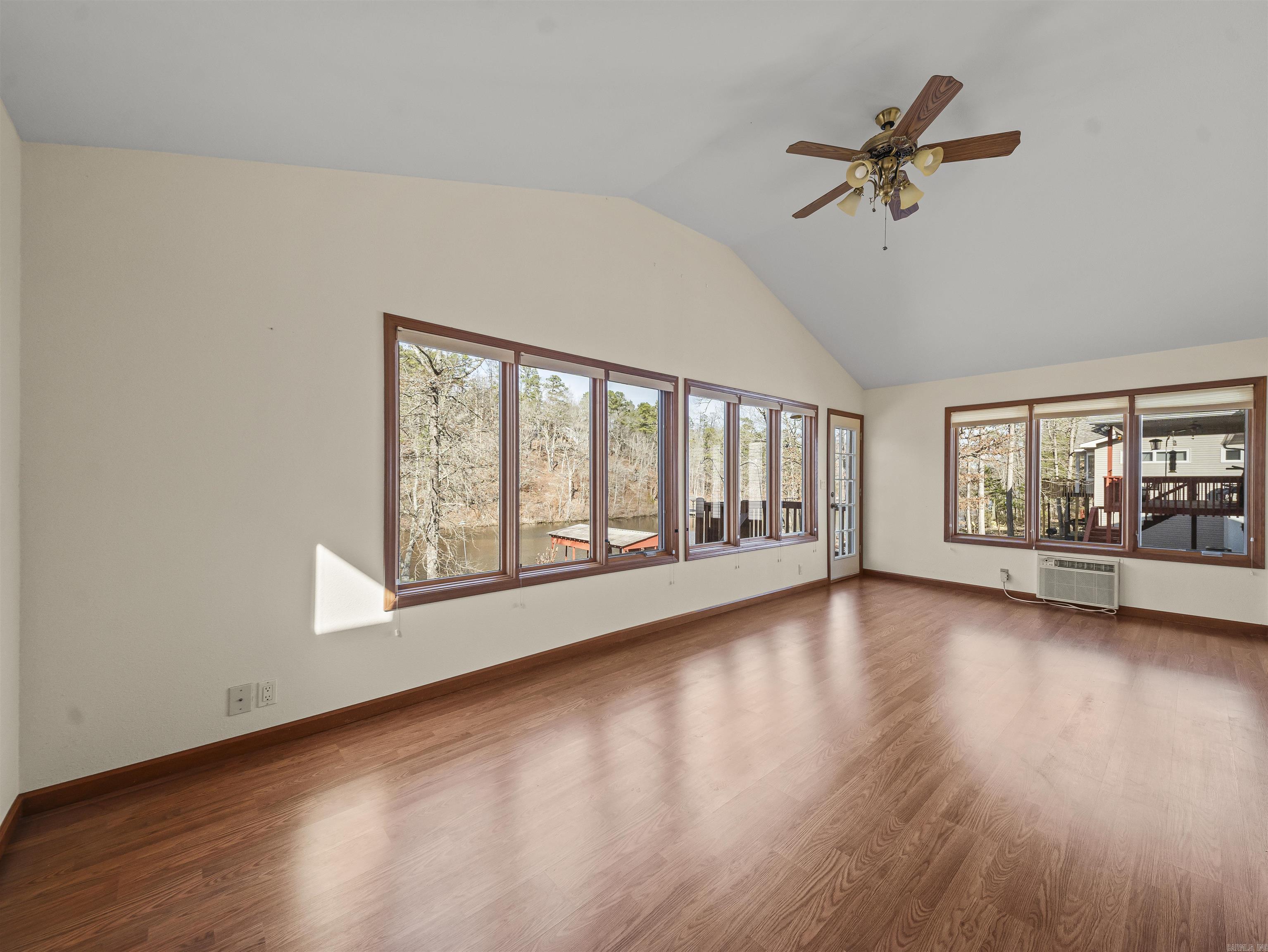 ESTREMEDURA - Residential