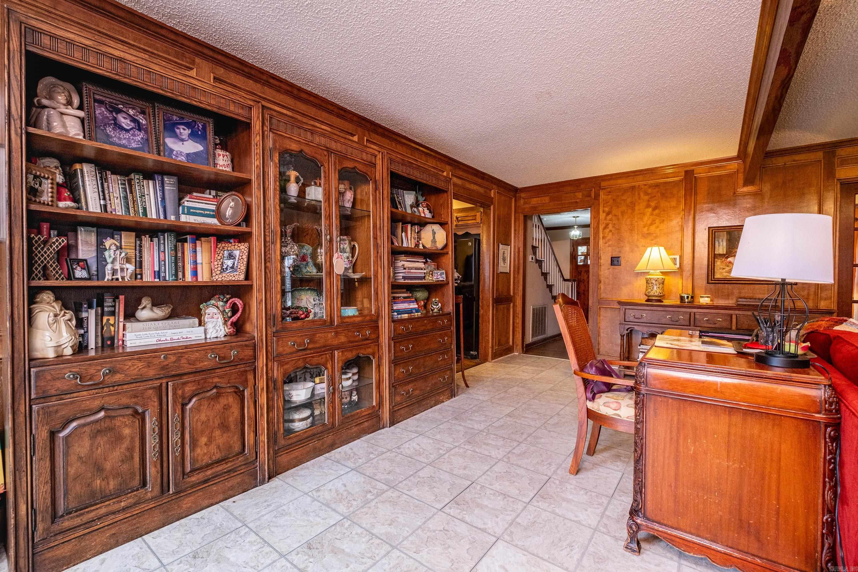 OVERBROOK - Residential