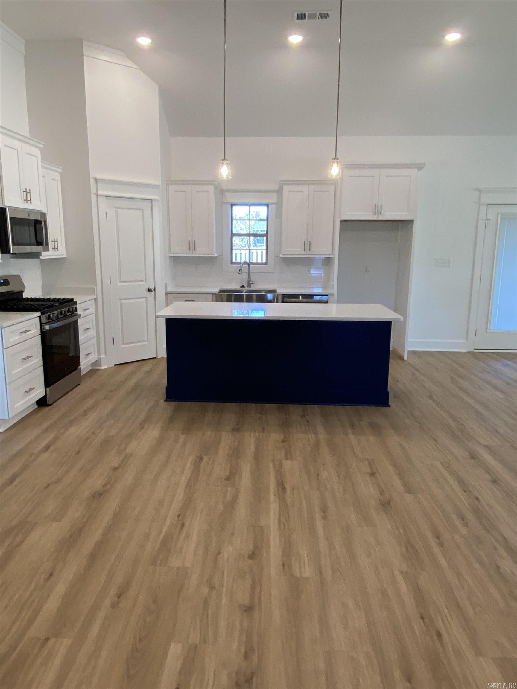 Cypress Pointe - Residential