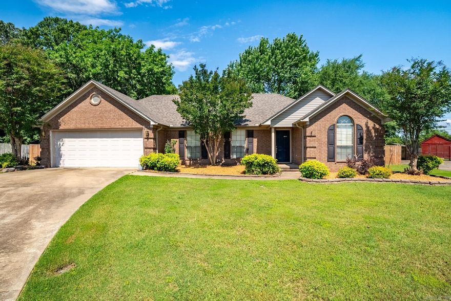 Discover this charming 3-bedroom, 2-bathroom single-family home in a desirable Conway neighborhood. Built in 1998 and sitting on a 0.56-acre lot, this split floor plan home features a spacious master bedroom with an en-suite bathroom and two walk-in closets. Enjoy the open layout with a formal dining room, large walk-in pantry, and ample storage. The home boasts beautiful hardwood floors, a cozy fireplace, and modern amenities. The property includes a storage building in the back as well. The highlight is the expansive fenced-in backyard, perfect for outdoor activities and entertaining. With a brick and stone exterior, granite countertops, and features like a Jacuzzi/whirlpool, this home offers comfort and convenience. Don’t miss this opportunity to make it your own. Schedule your viewing today!