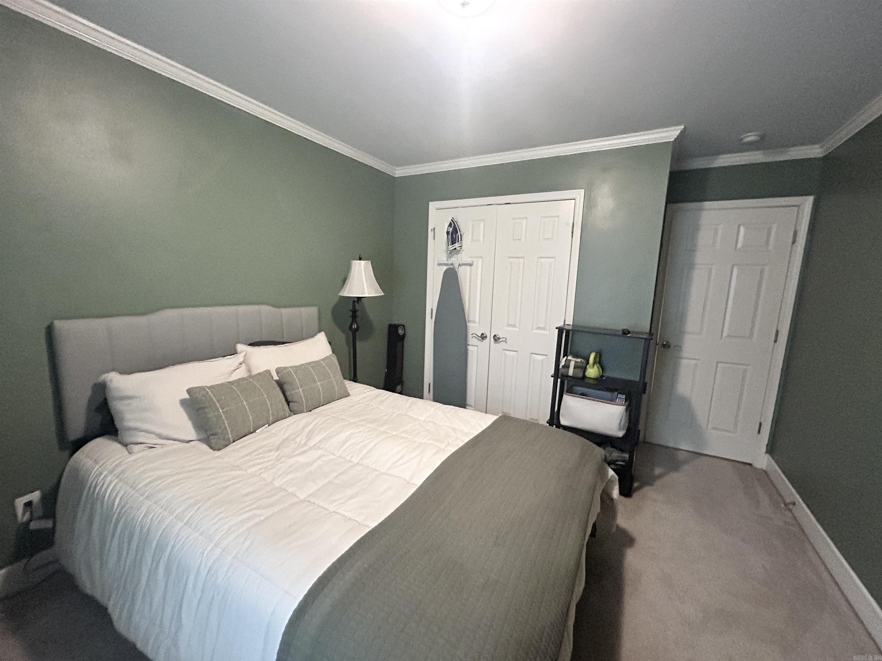 SHARON OAKS - Residential