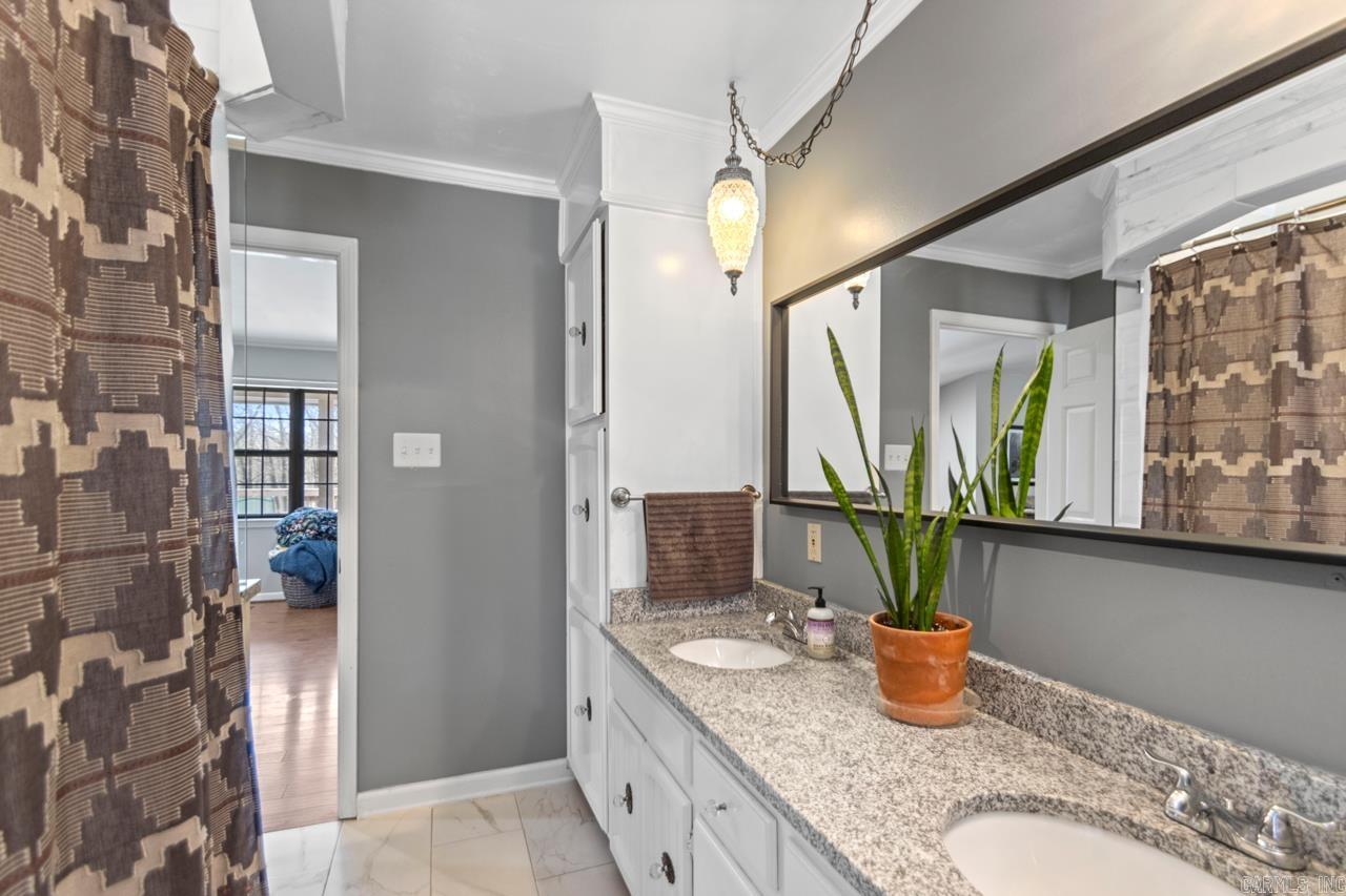 CHICOPEE - Residential