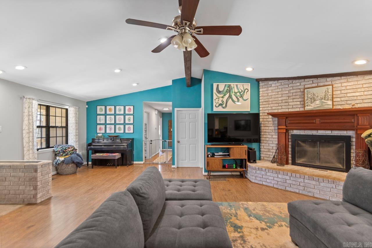 CHICOPEE - Residential