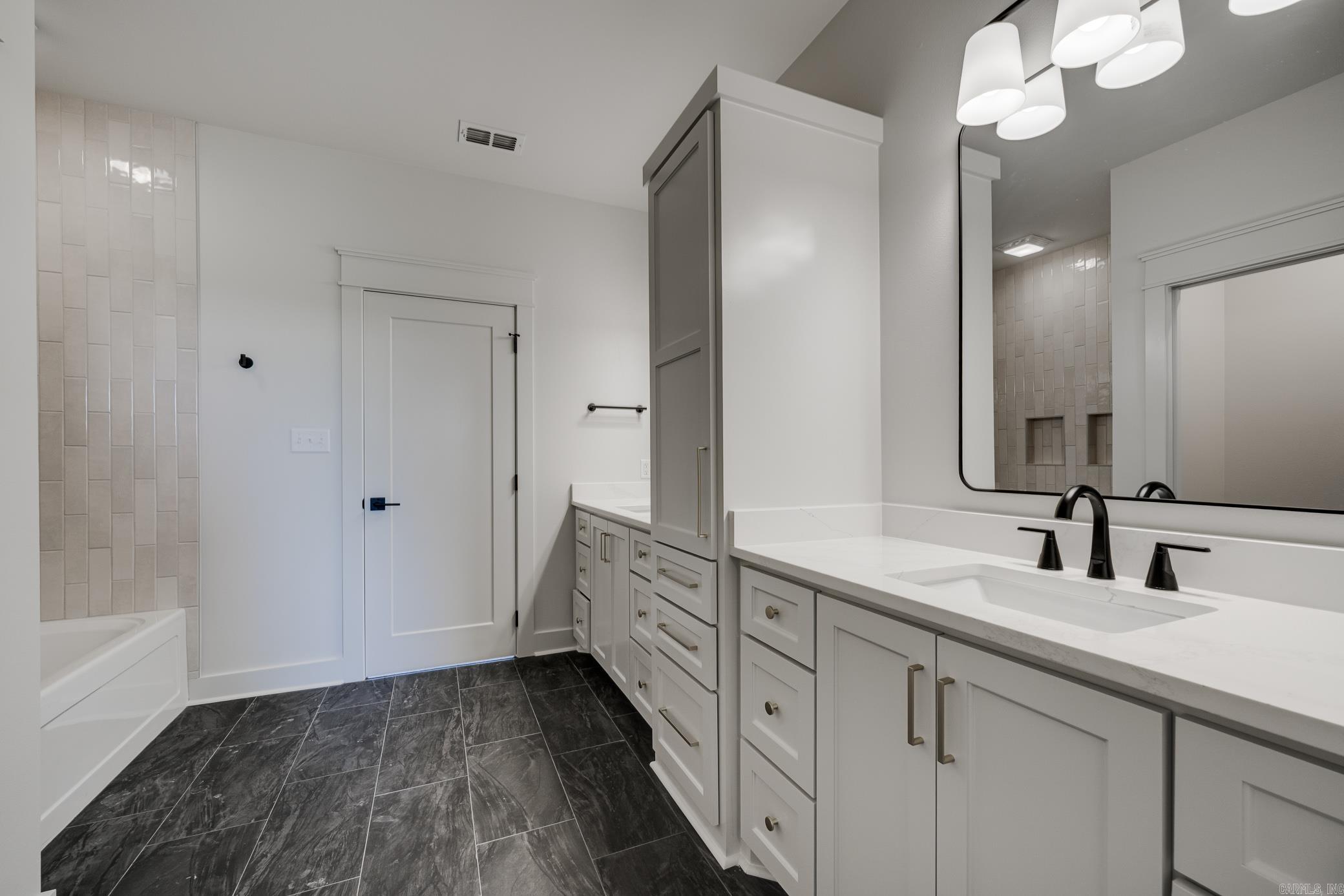 REYNOLDS RIDGE - Residential